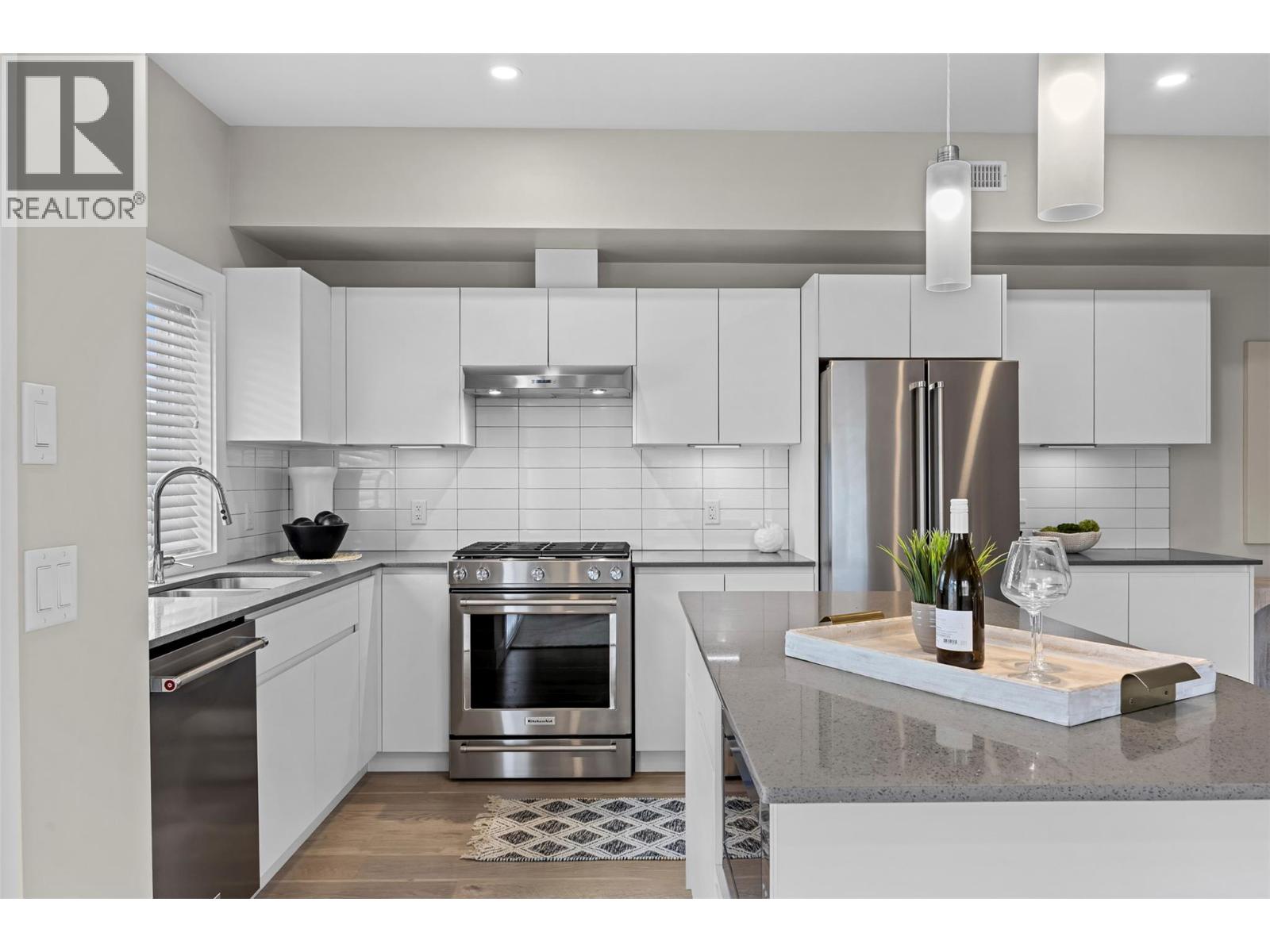 255 Taylor Road Unit# 18