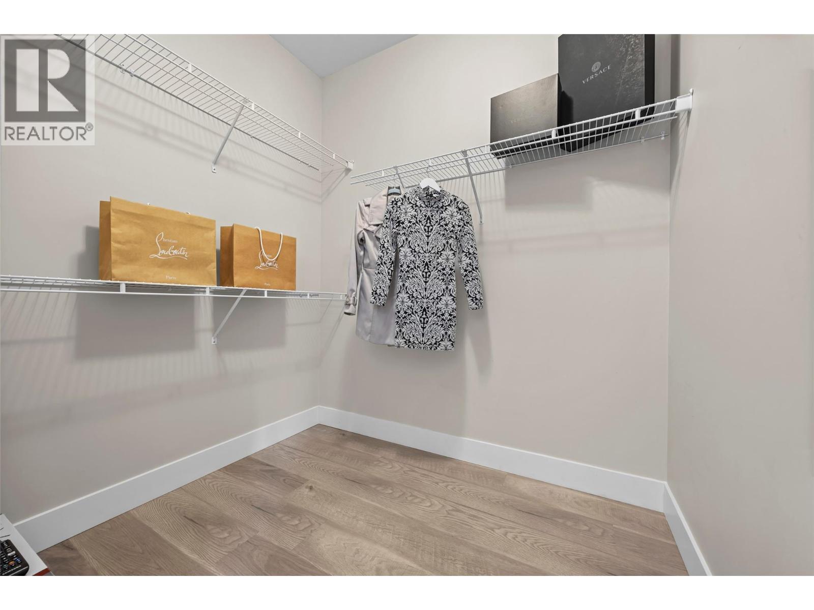 255 Taylor Road Unit# 18