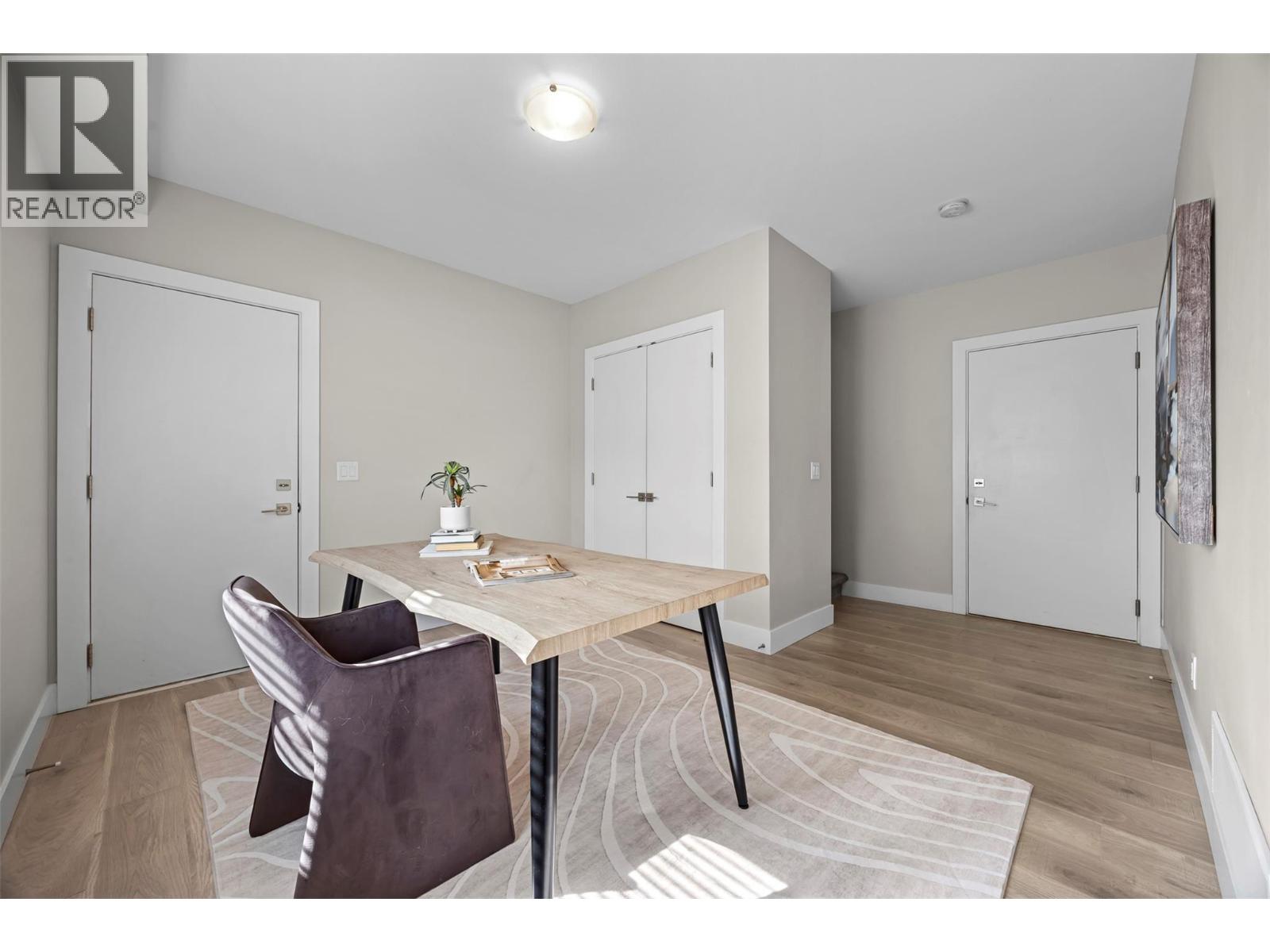 255 Taylor Road Unit# 18
