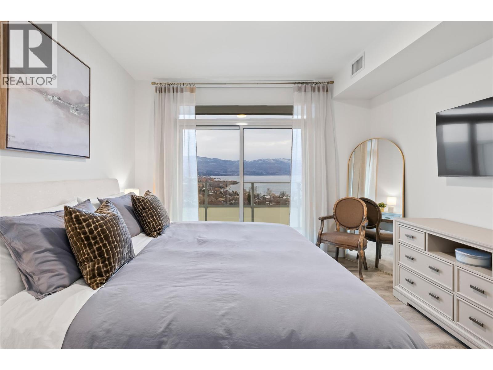 238 Leon Avenue Unit# 2007