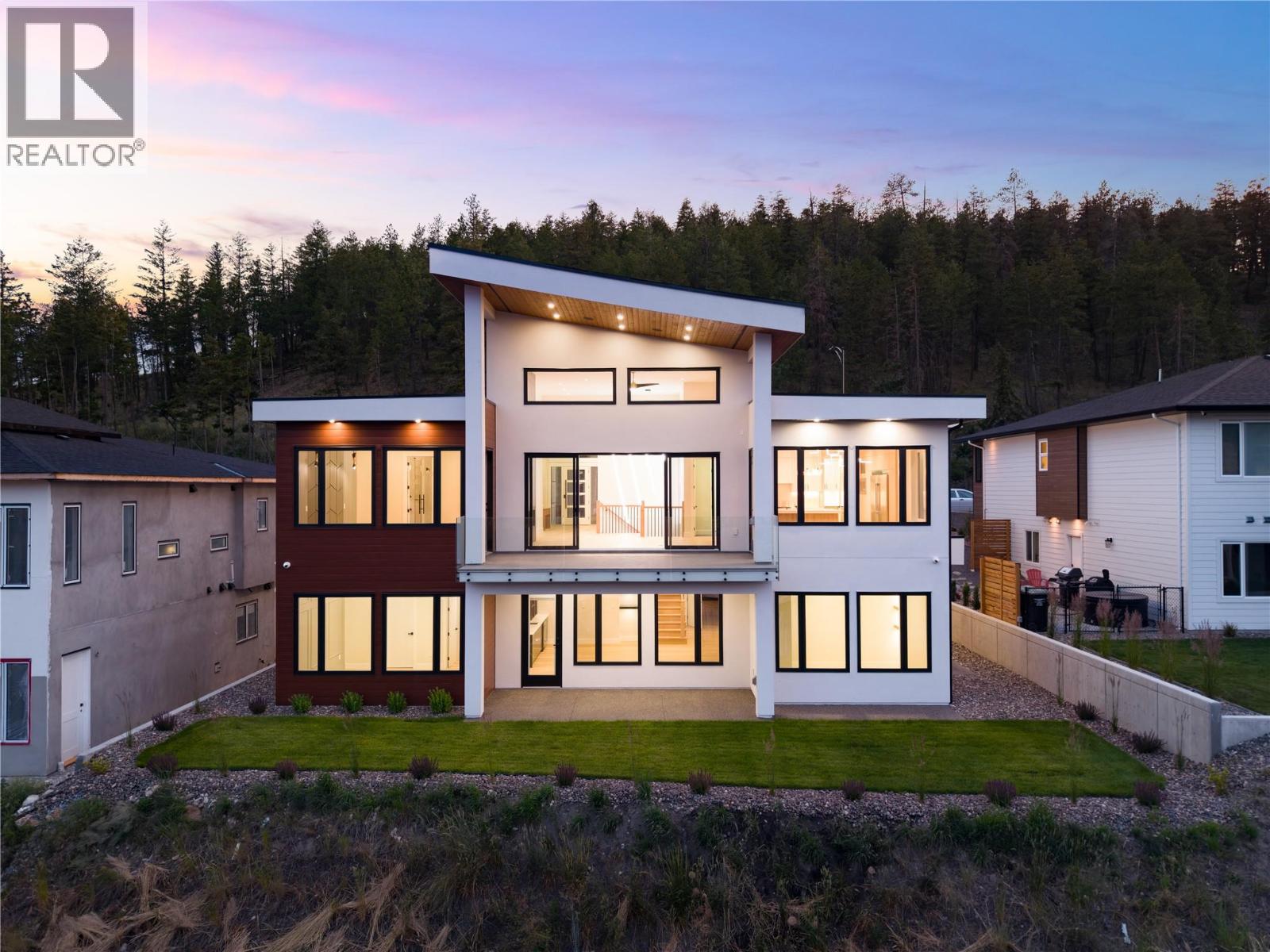 979 Loseth Drive