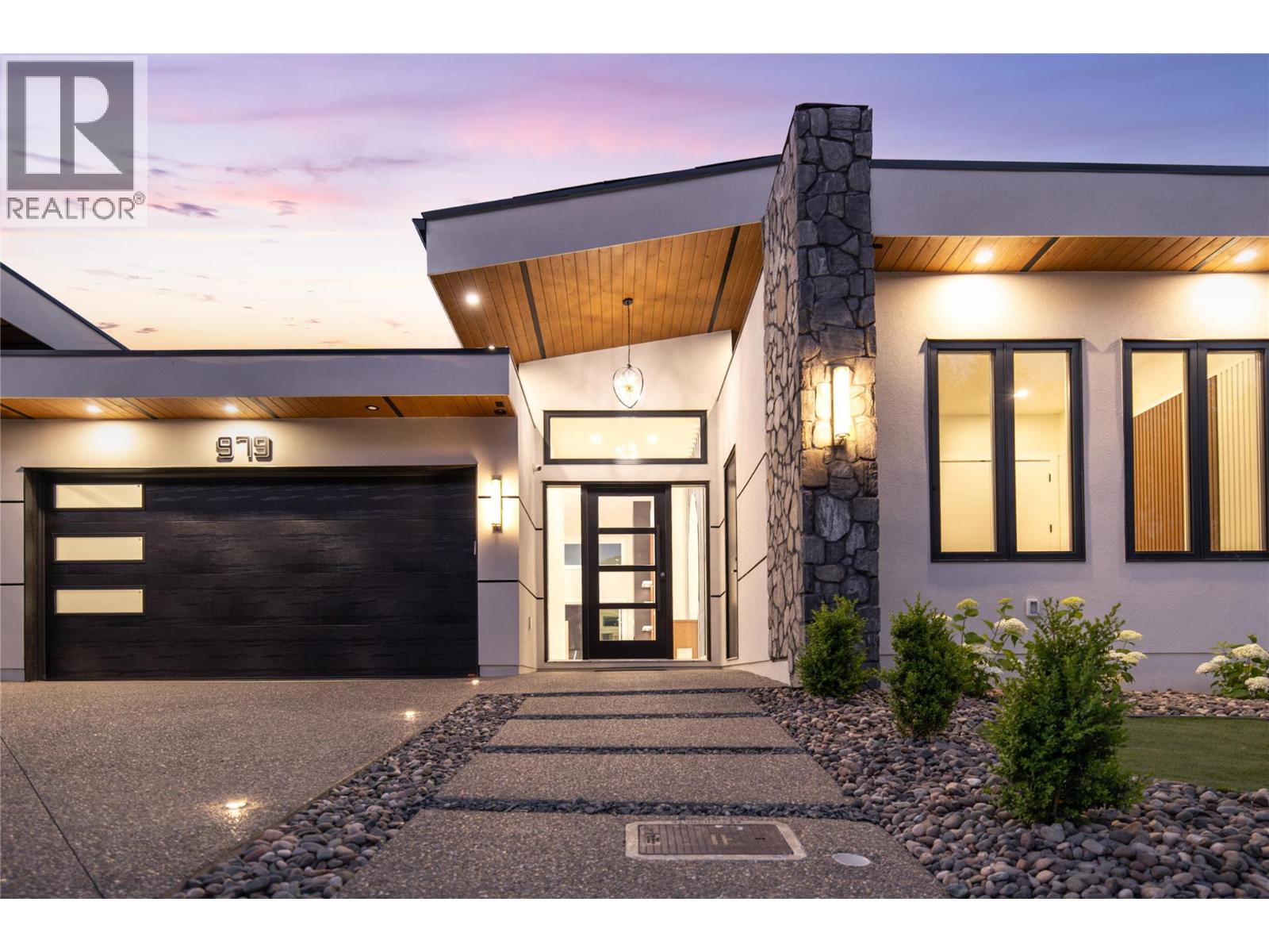 979 Loseth Drive