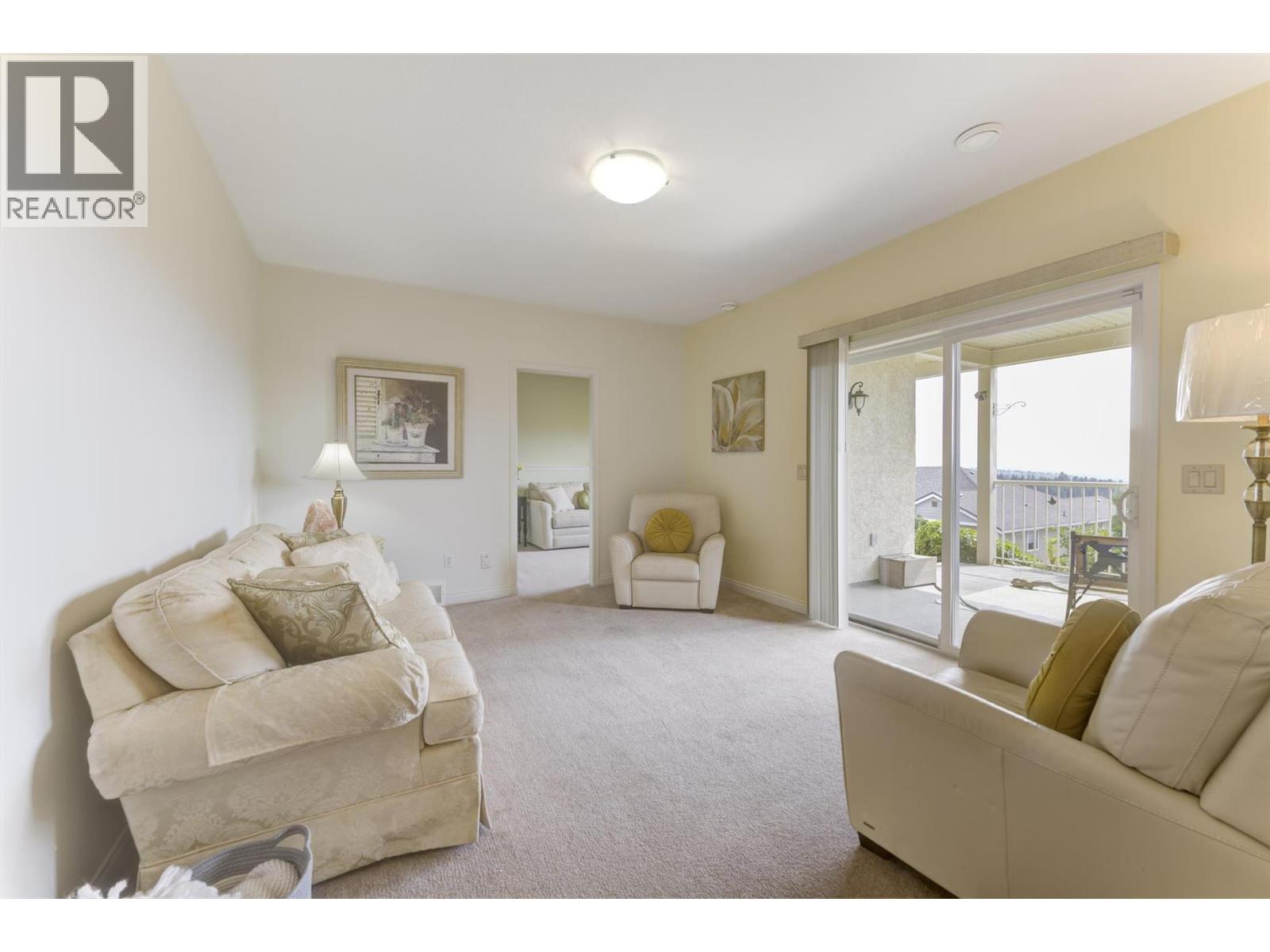 5205 Sandhills Drive
