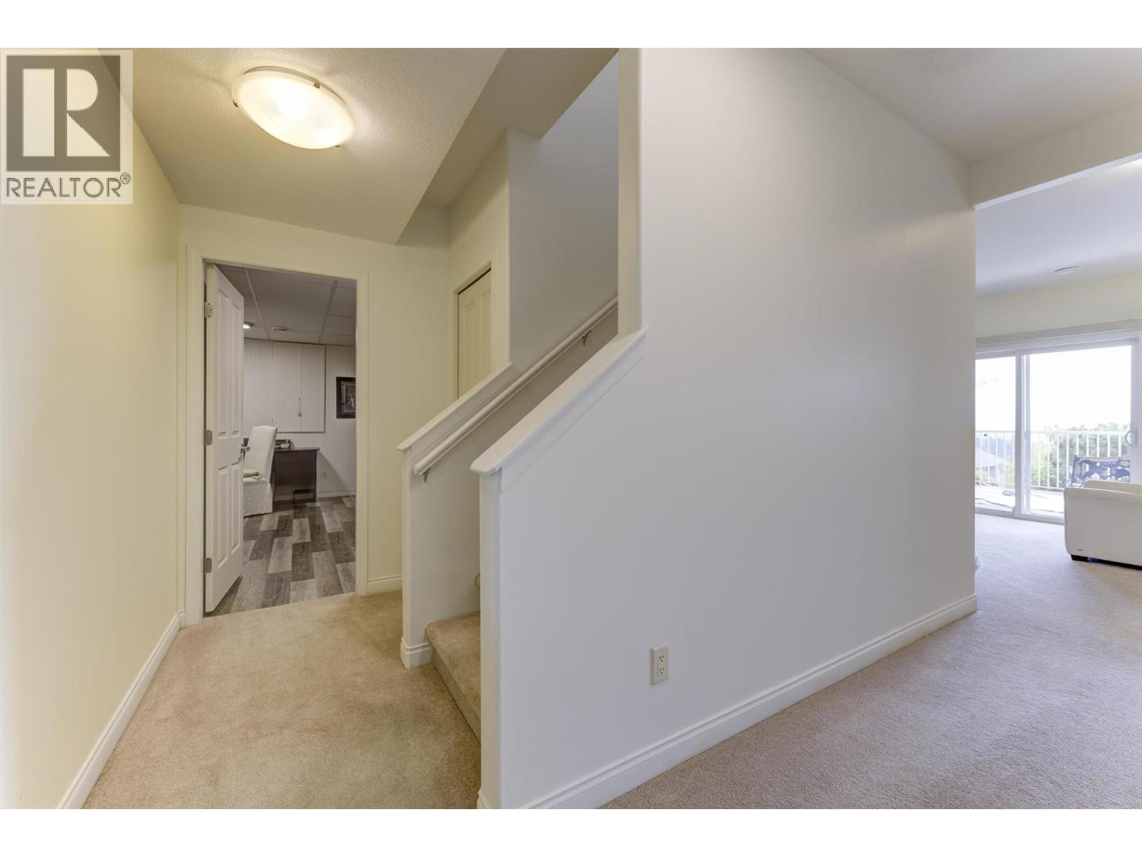 5205 Sandhills Drive