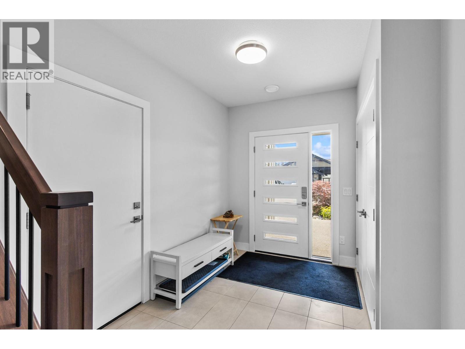 2562 Crown Crest Drive