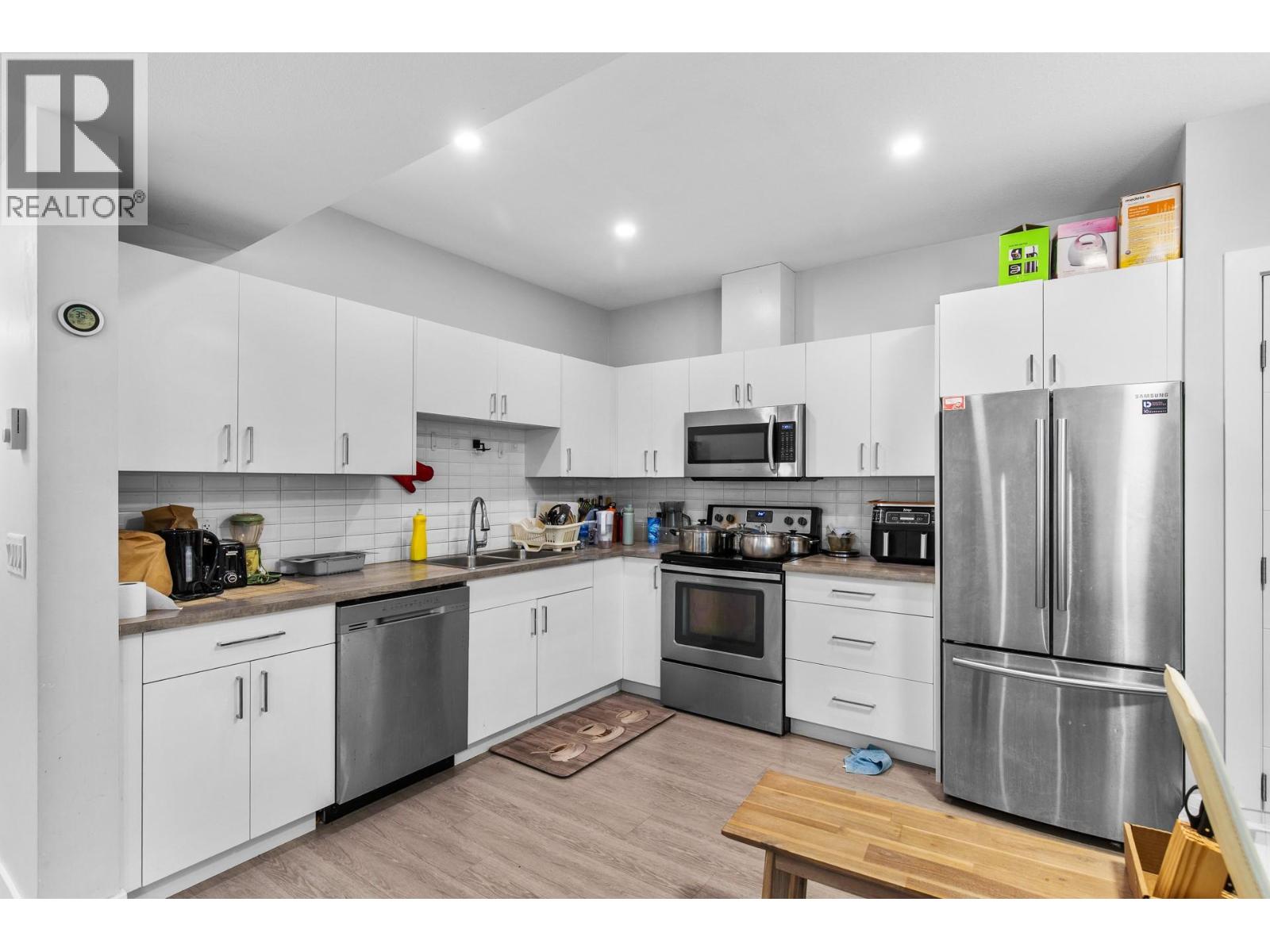 2562 Crown Crest Drive