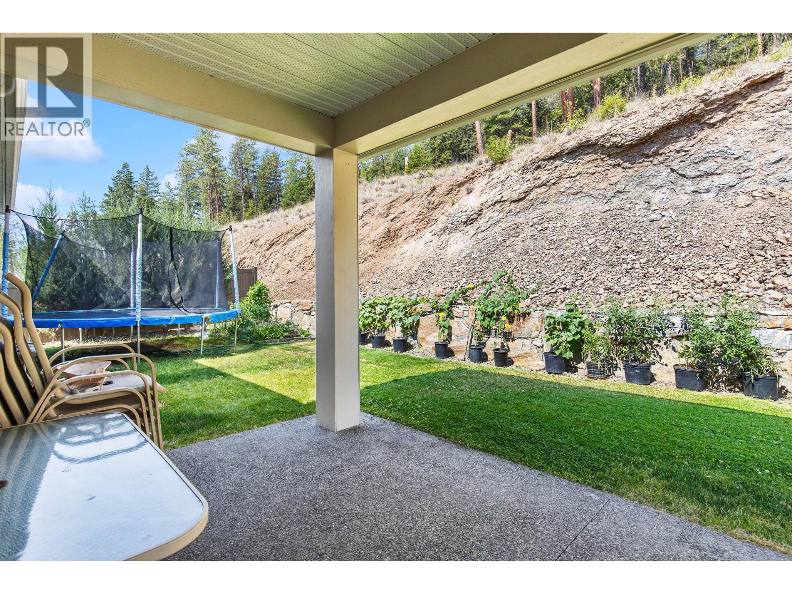 2562 Crown Crest Drive