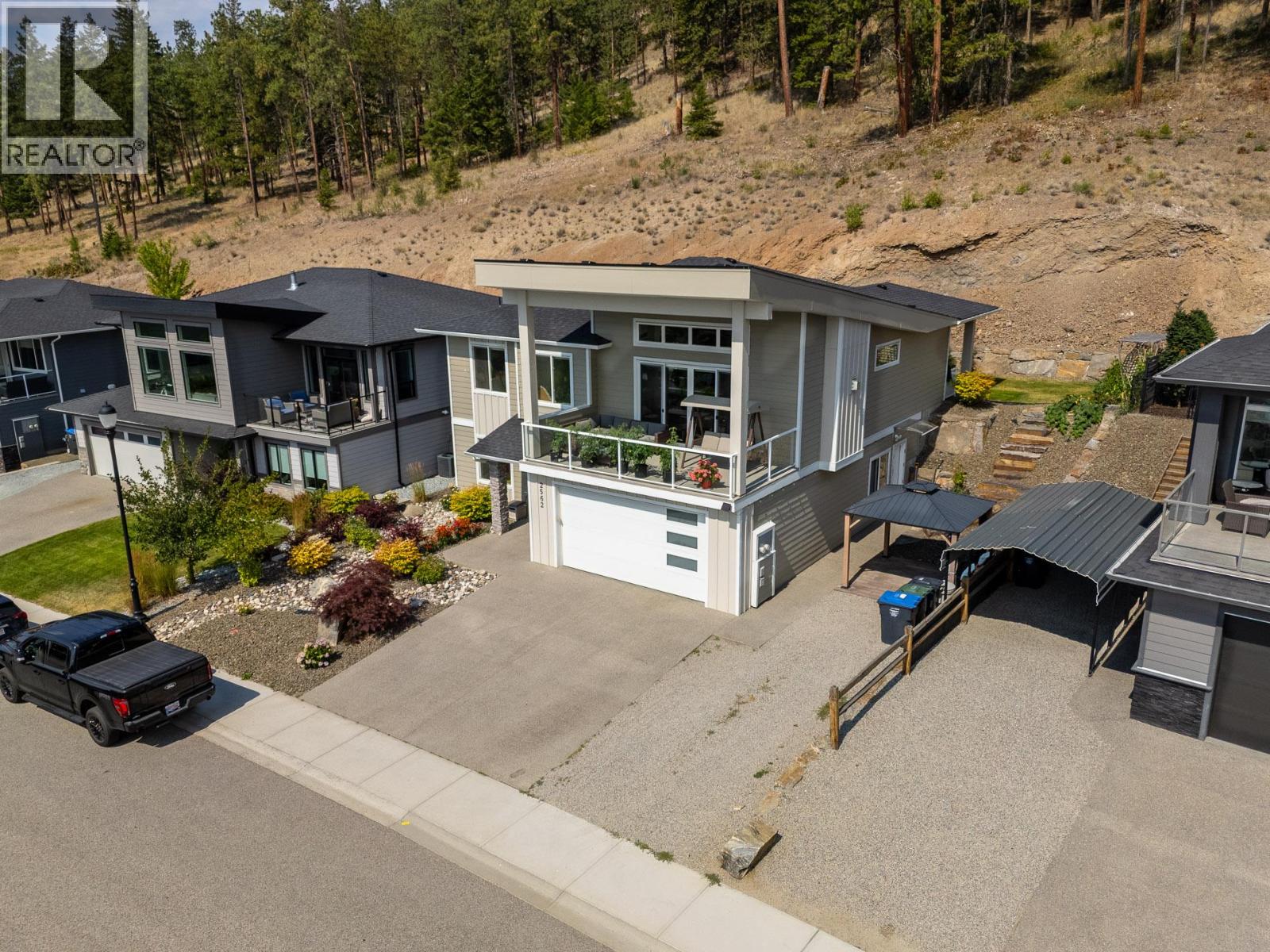 2562 Crown Crest Drive