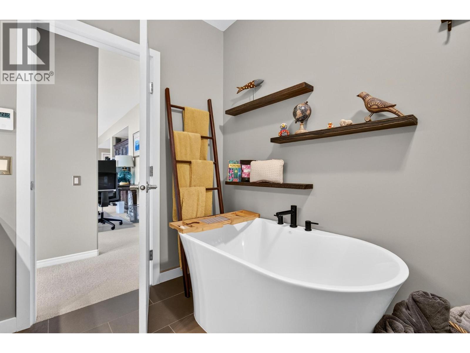 2213 Waddington Court Unit# 3