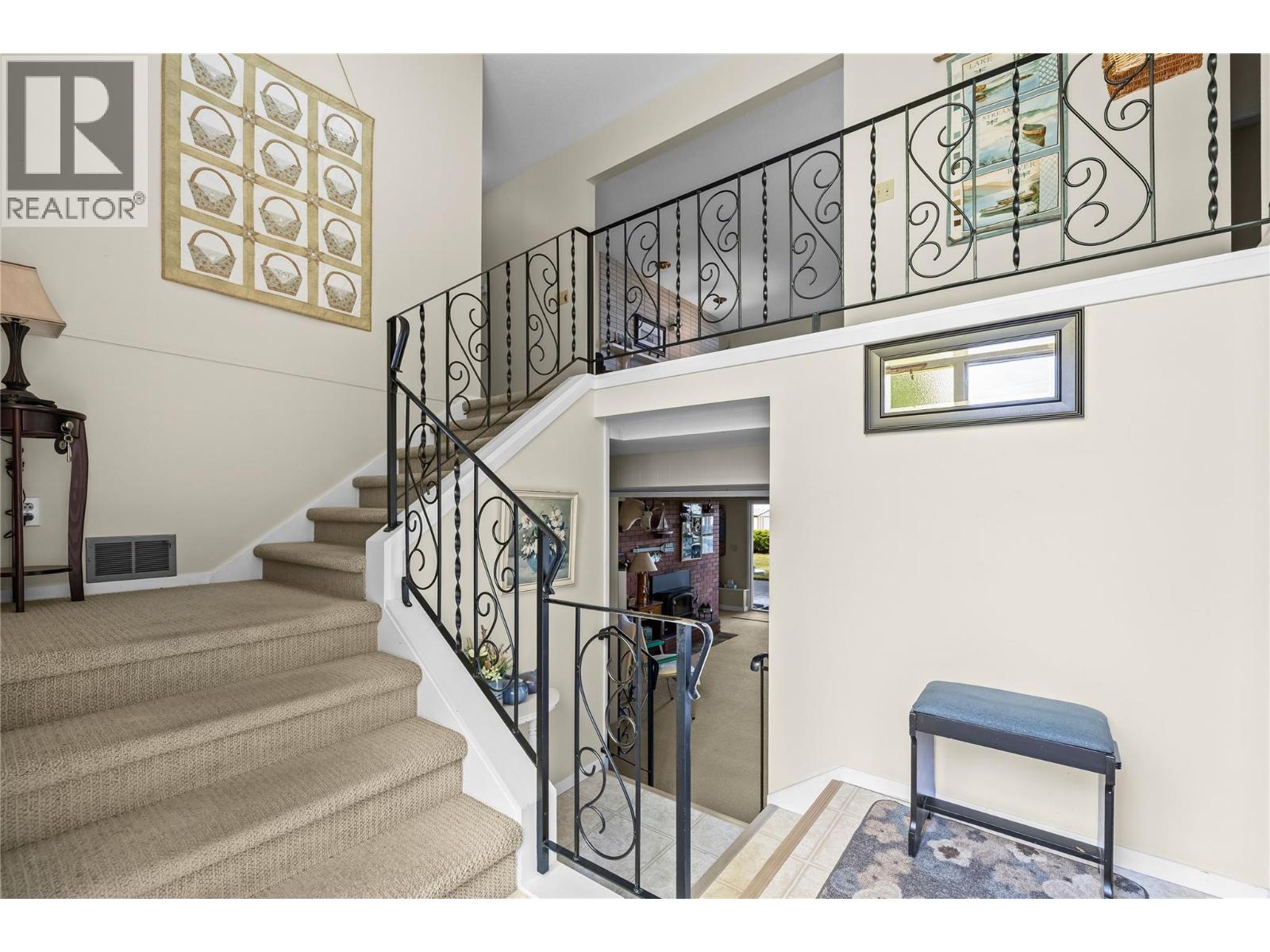 4088 Lakeshore Road