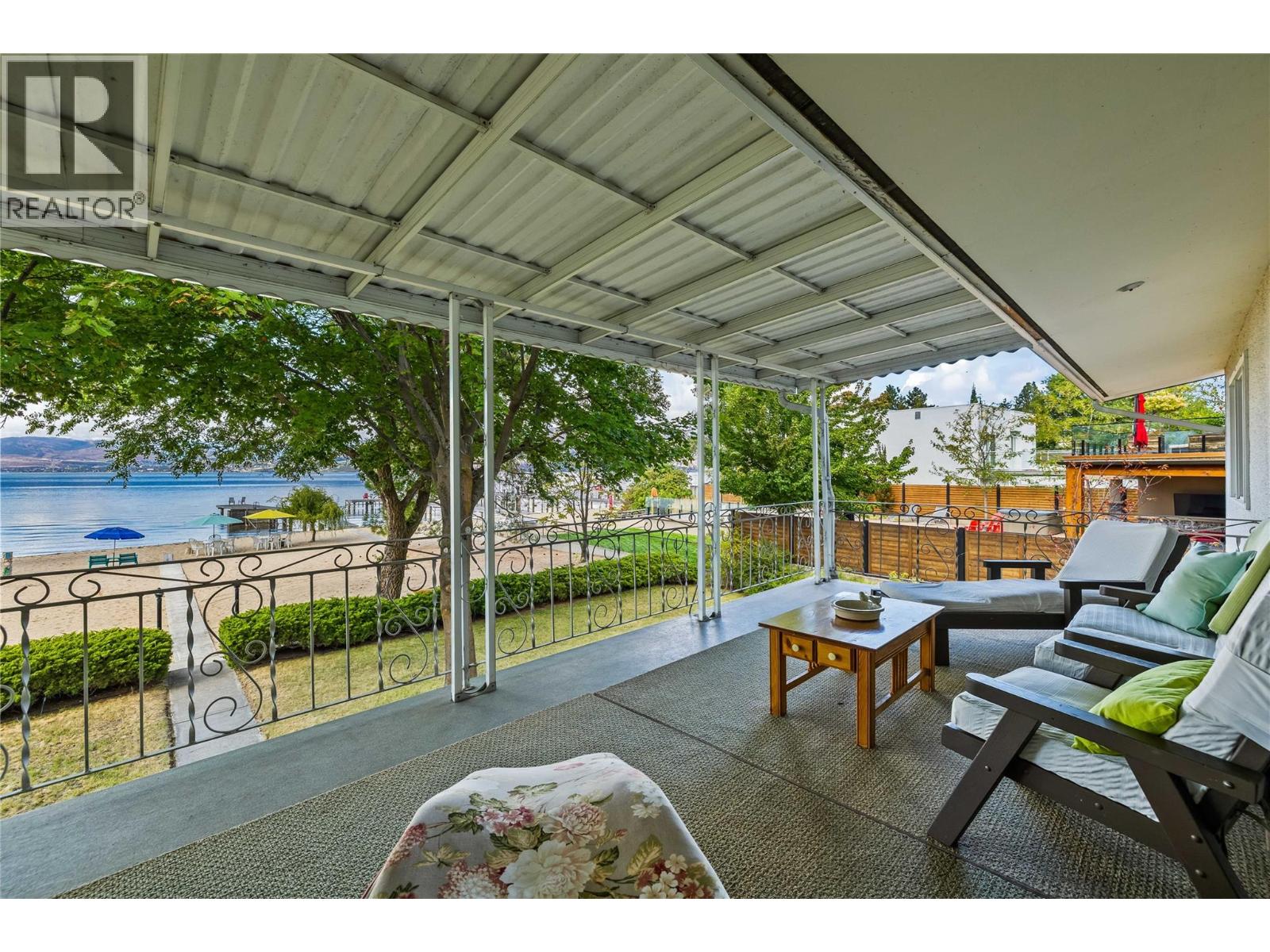4088 Lakeshore Road
