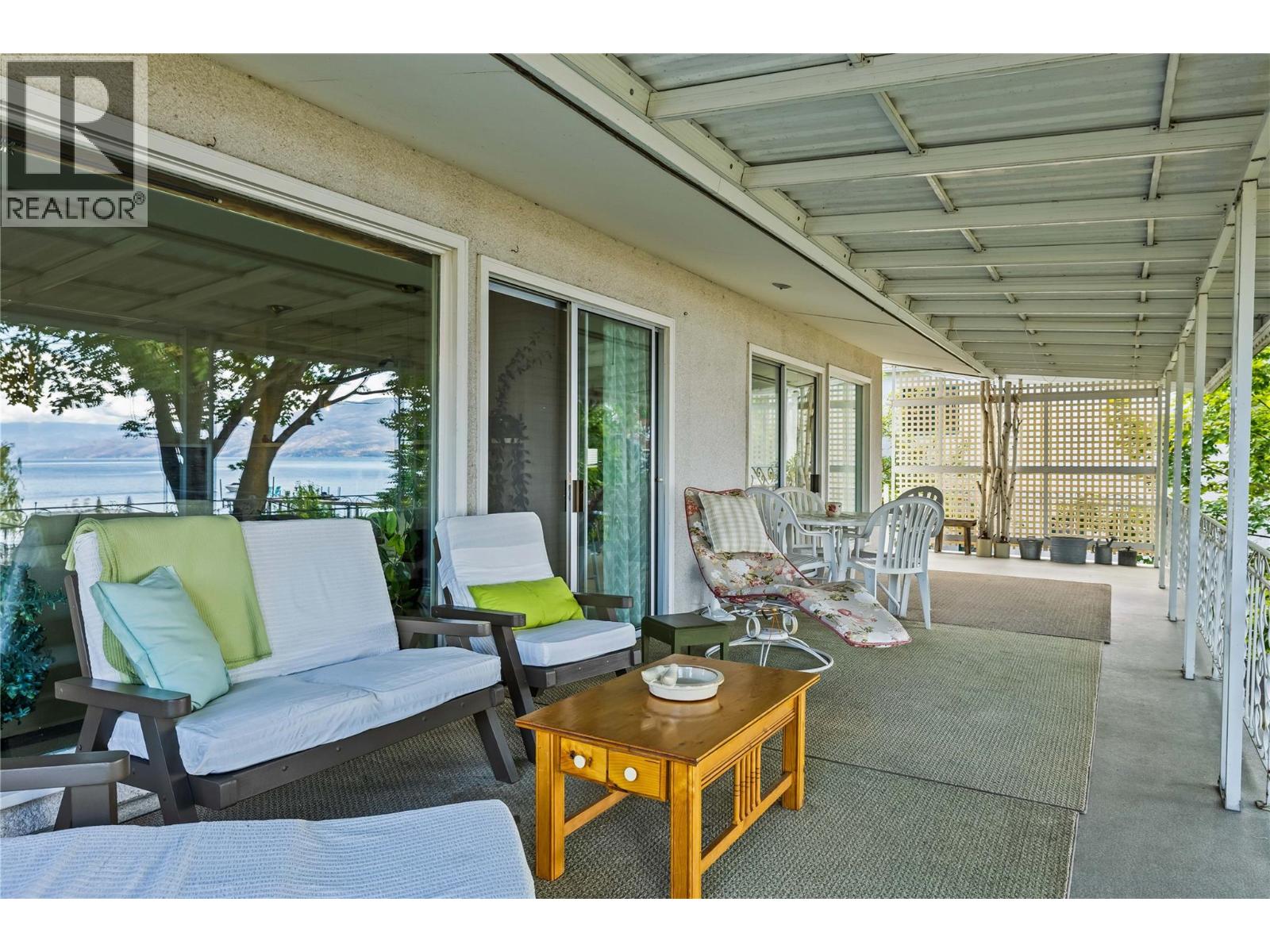 4088 Lakeshore Road