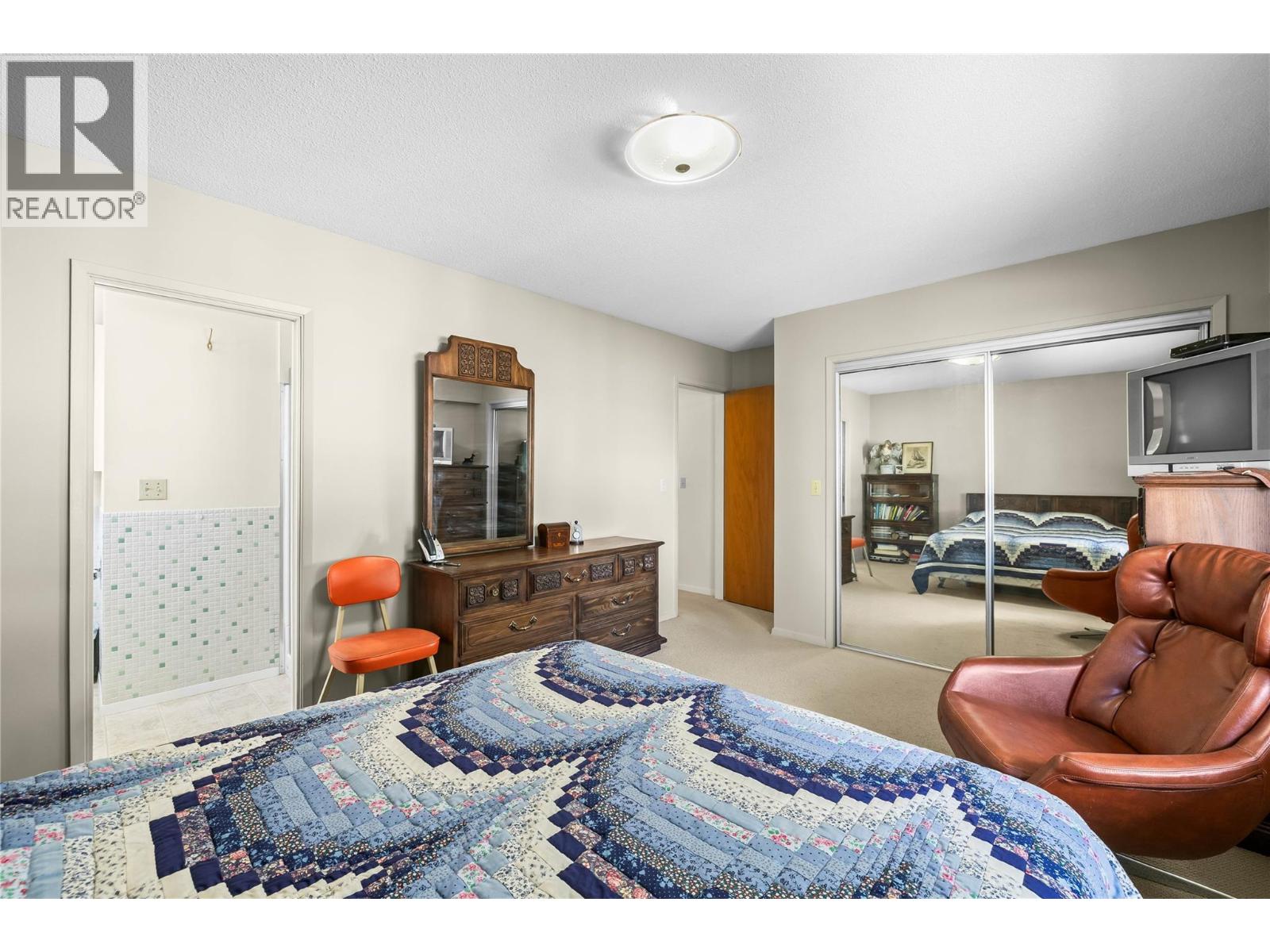 4088 Lakeshore Road