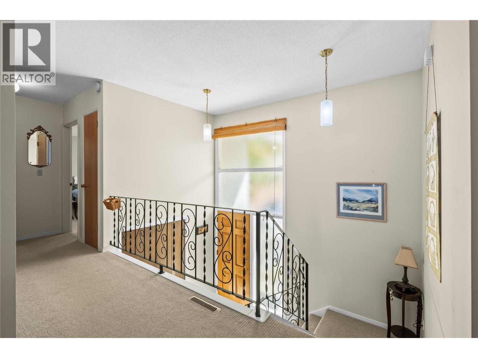 4088 Lakeshore Road