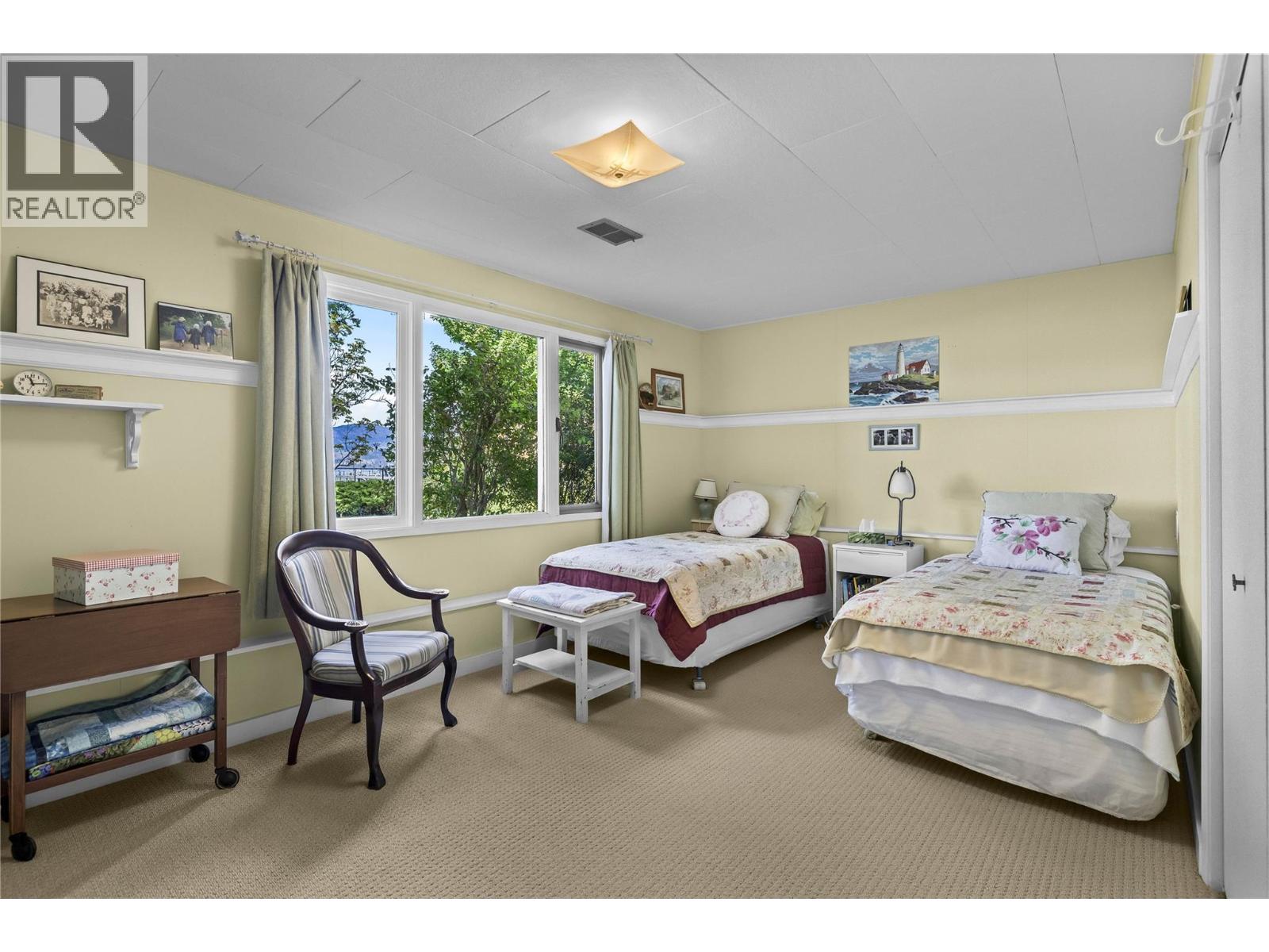 4088 Lakeshore Road
