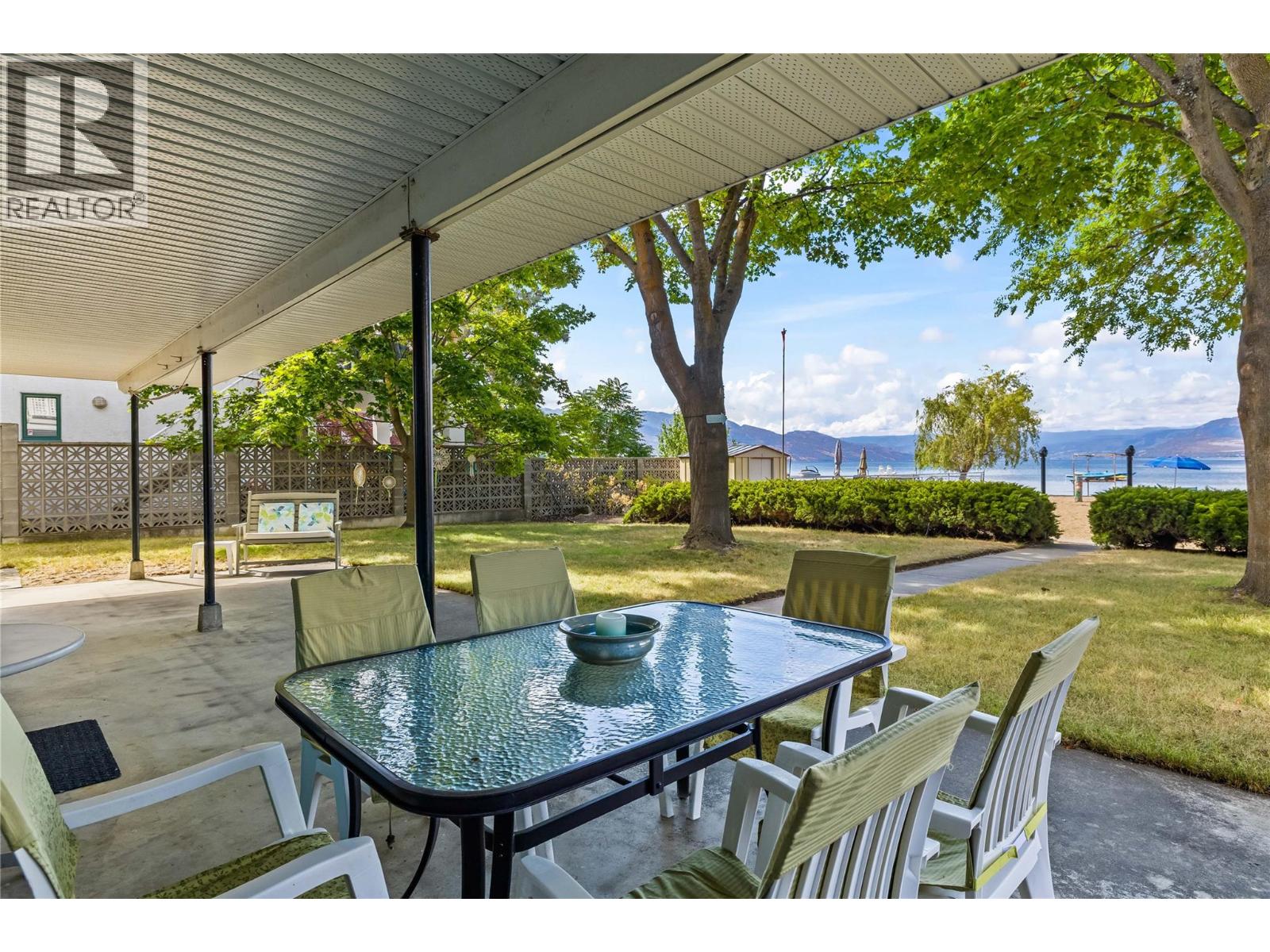 4088 Lakeshore Road