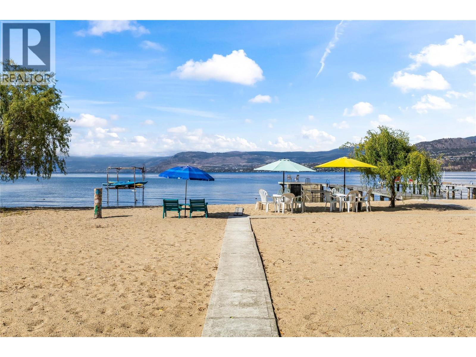4088 Lakeshore Road