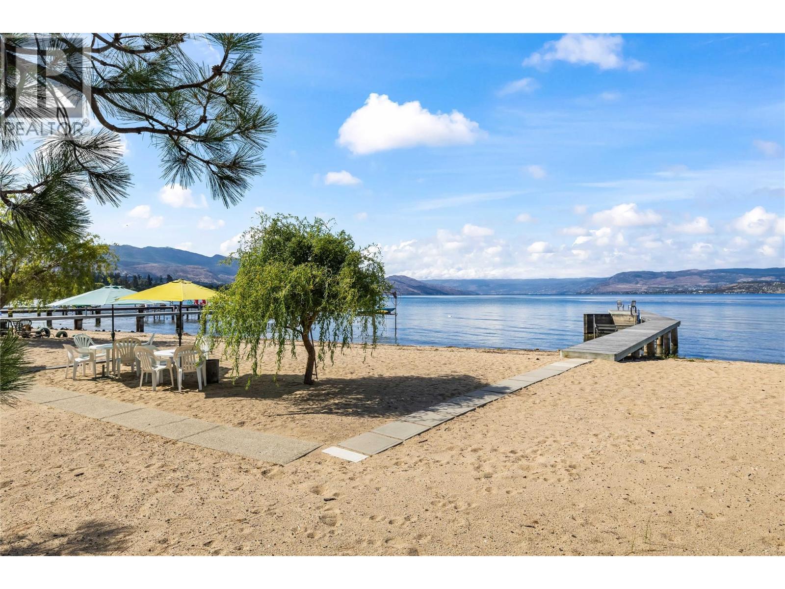 4088 Lakeshore Road