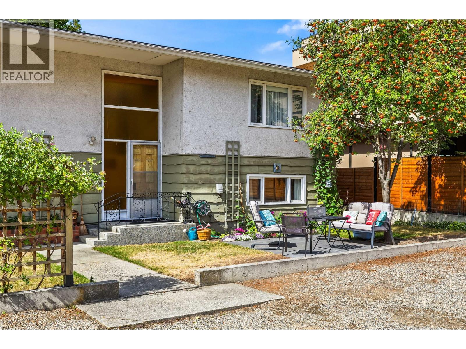 4088 Lakeshore Road