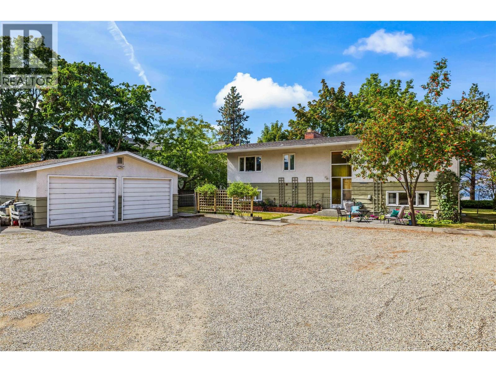 4088 Lakeshore Road