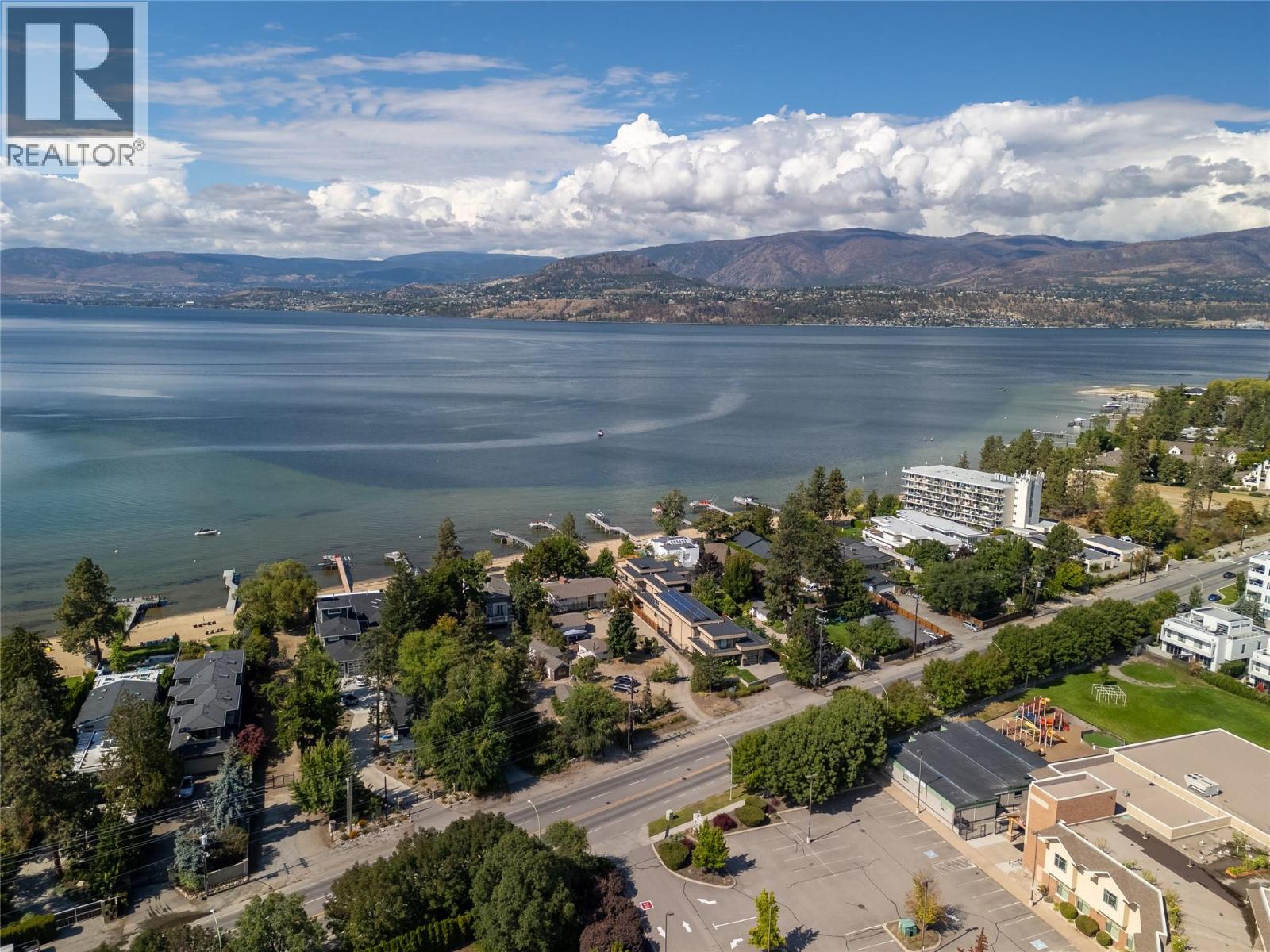 4088 Lakeshore Road