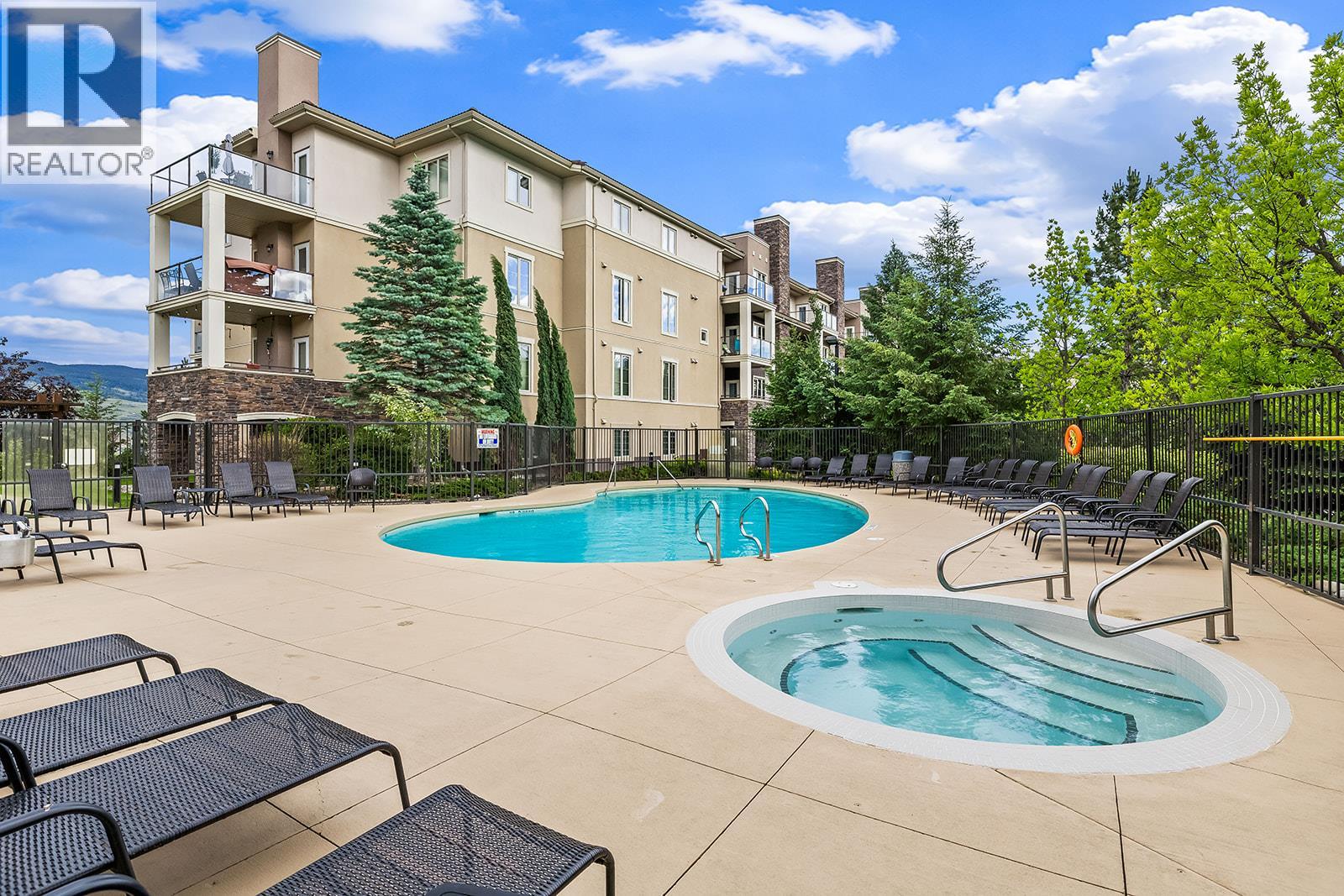 1873 Country Club Drive Unit# 2221