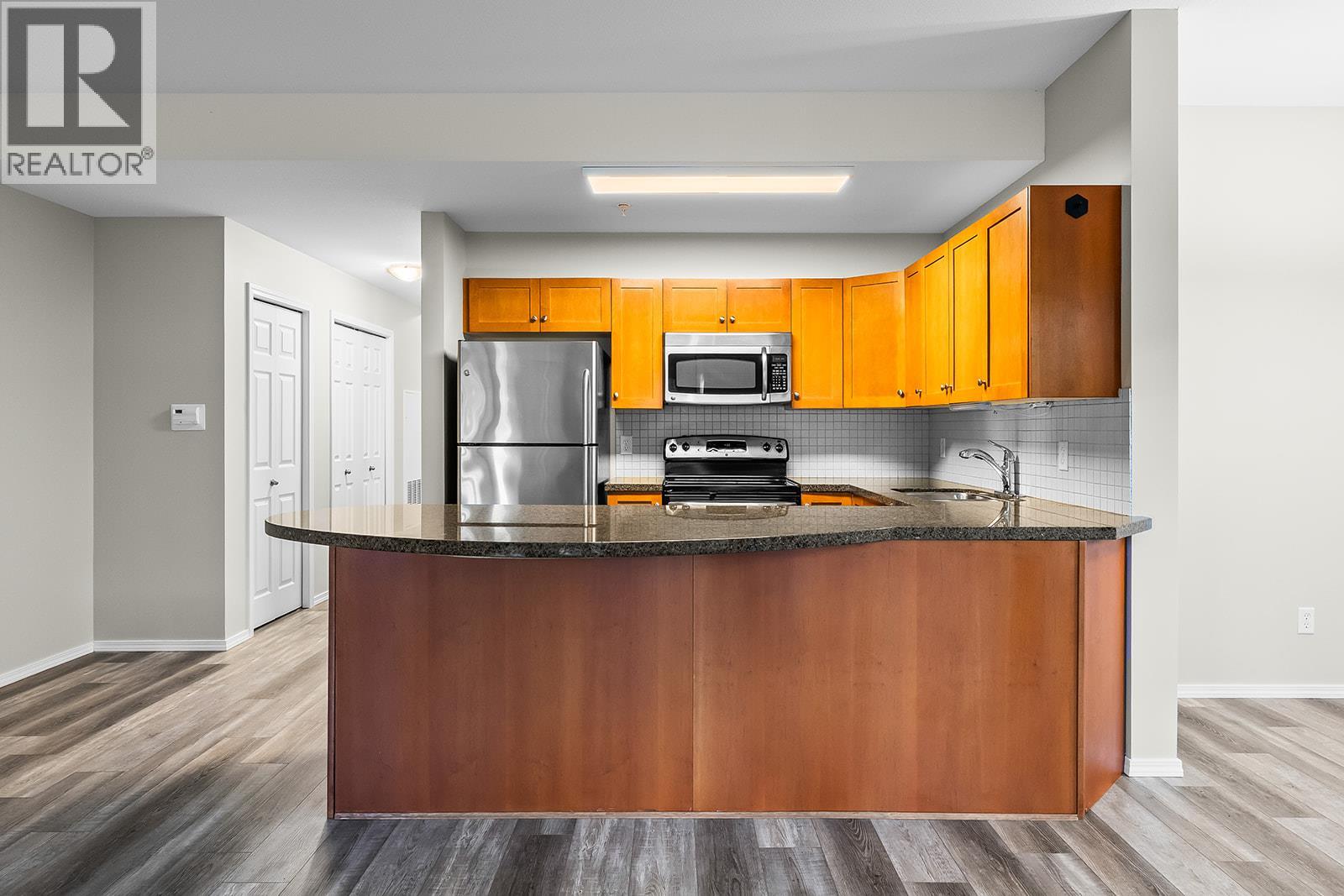 1873 Country Club Drive Unit# 2221