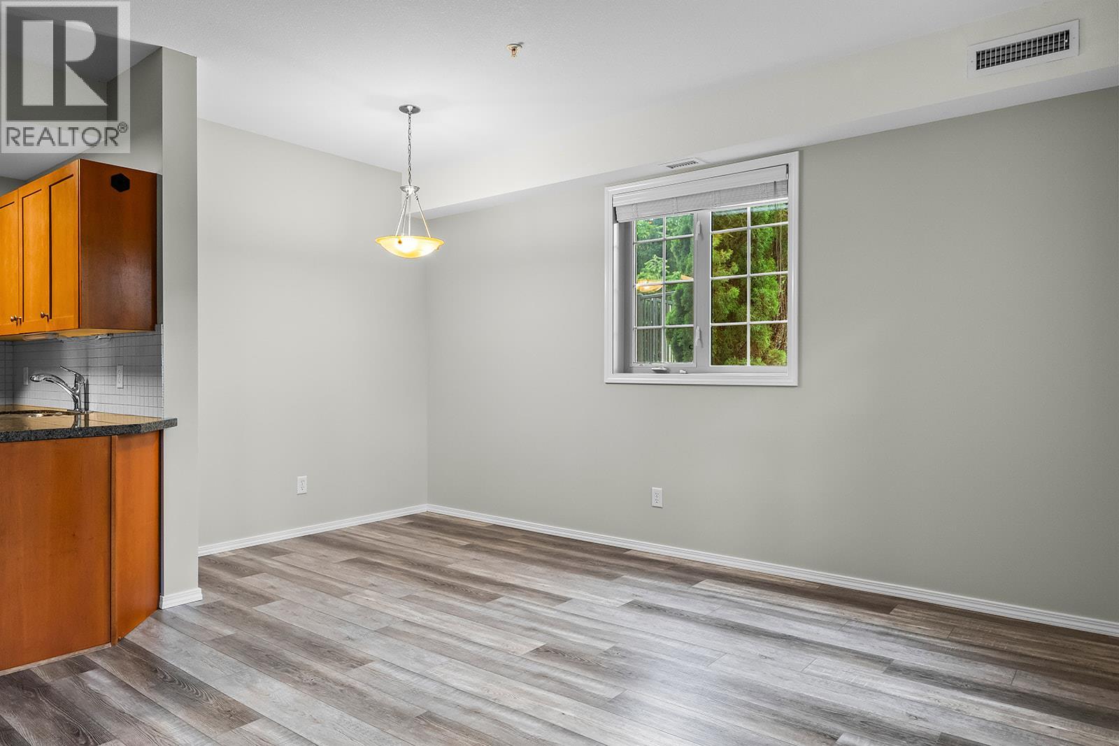 1873 Country Club Drive Unit# 2221