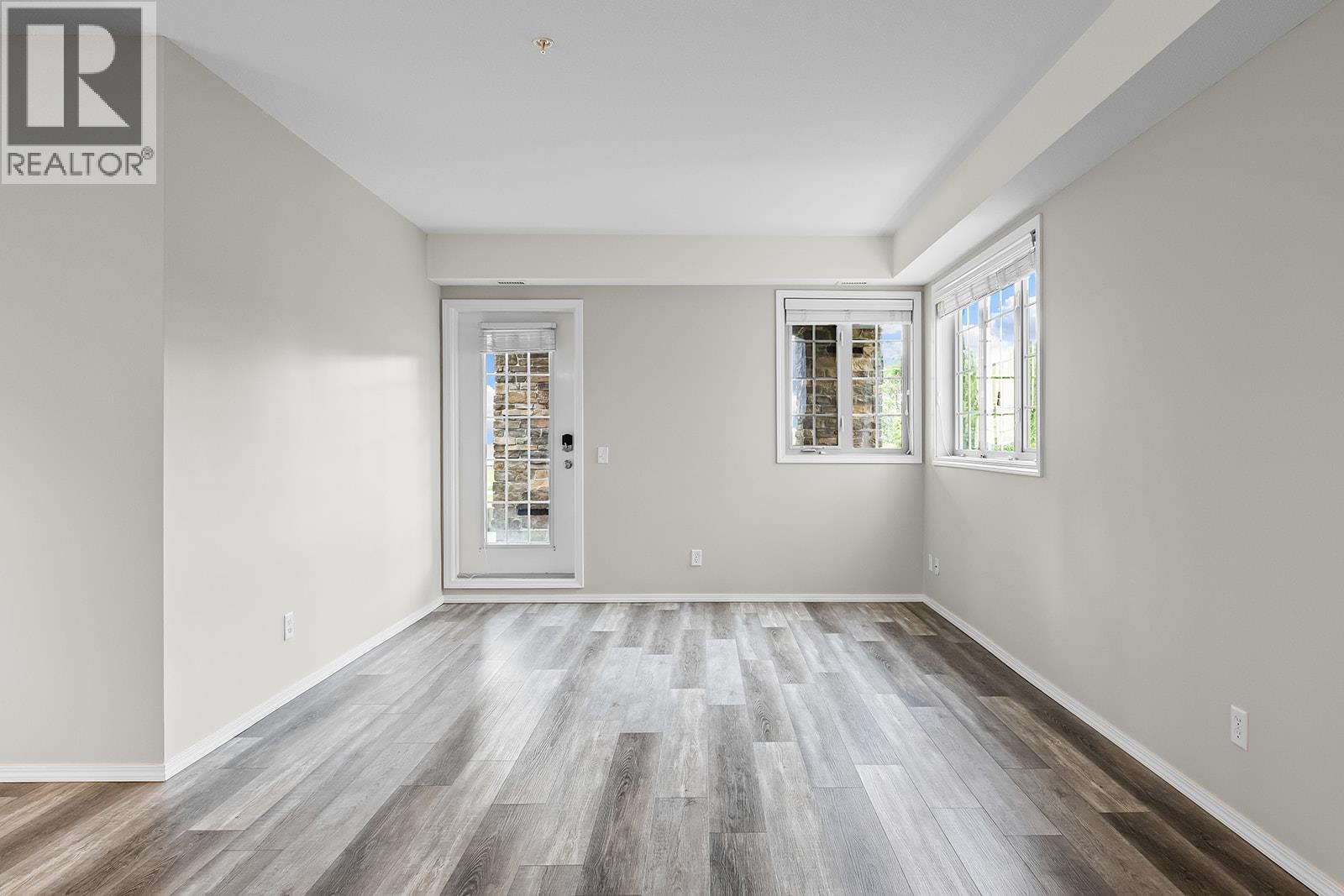 1873 Country Club Drive Unit# 2221