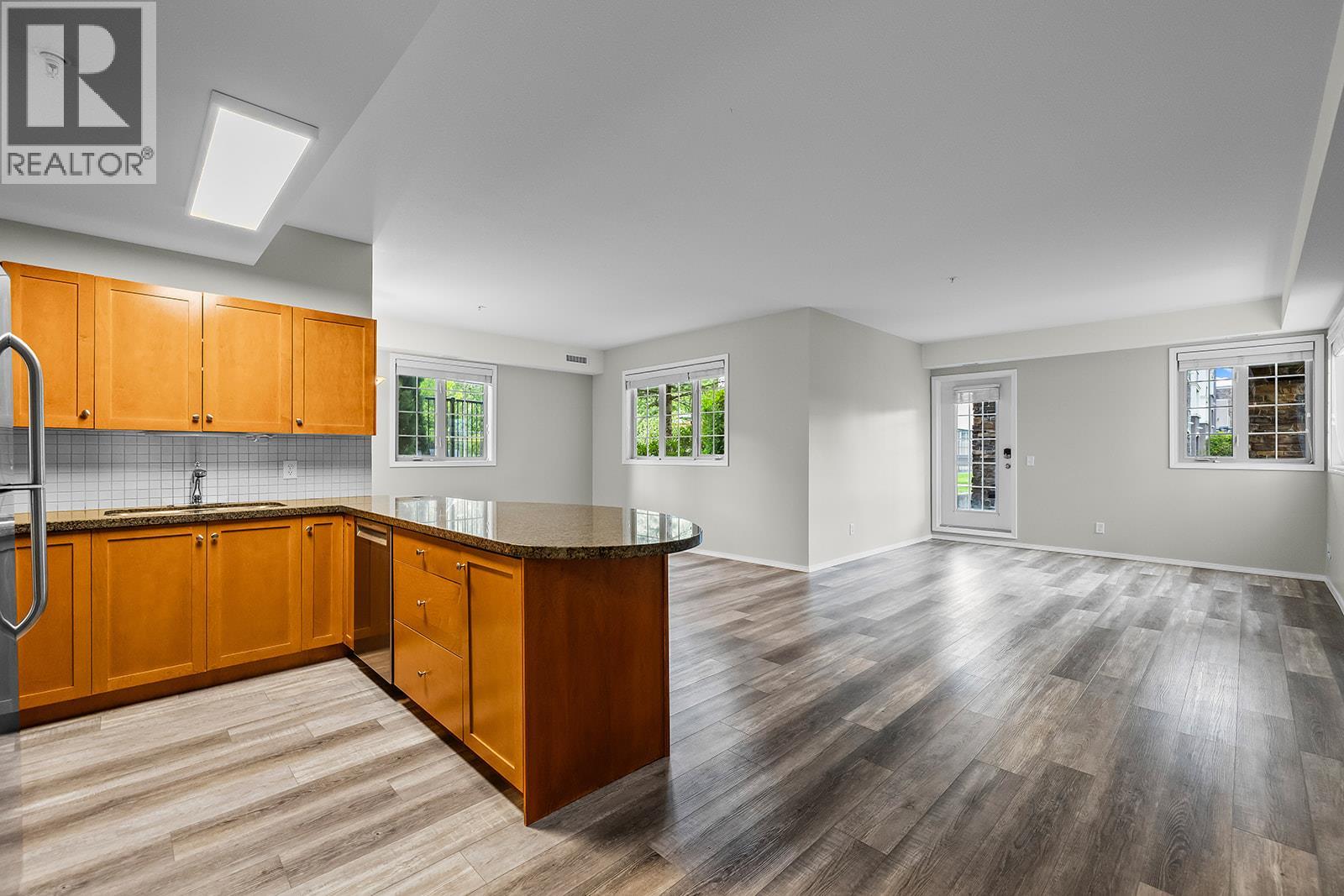 1873 Country Club Drive Unit# 2221