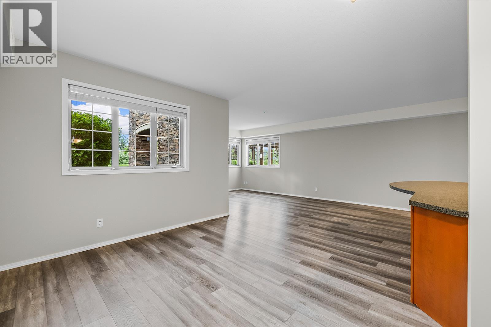 1873 Country Club Drive Unit# 2221