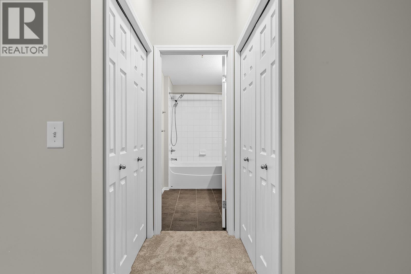 1873 Country Club Drive Unit# 2221