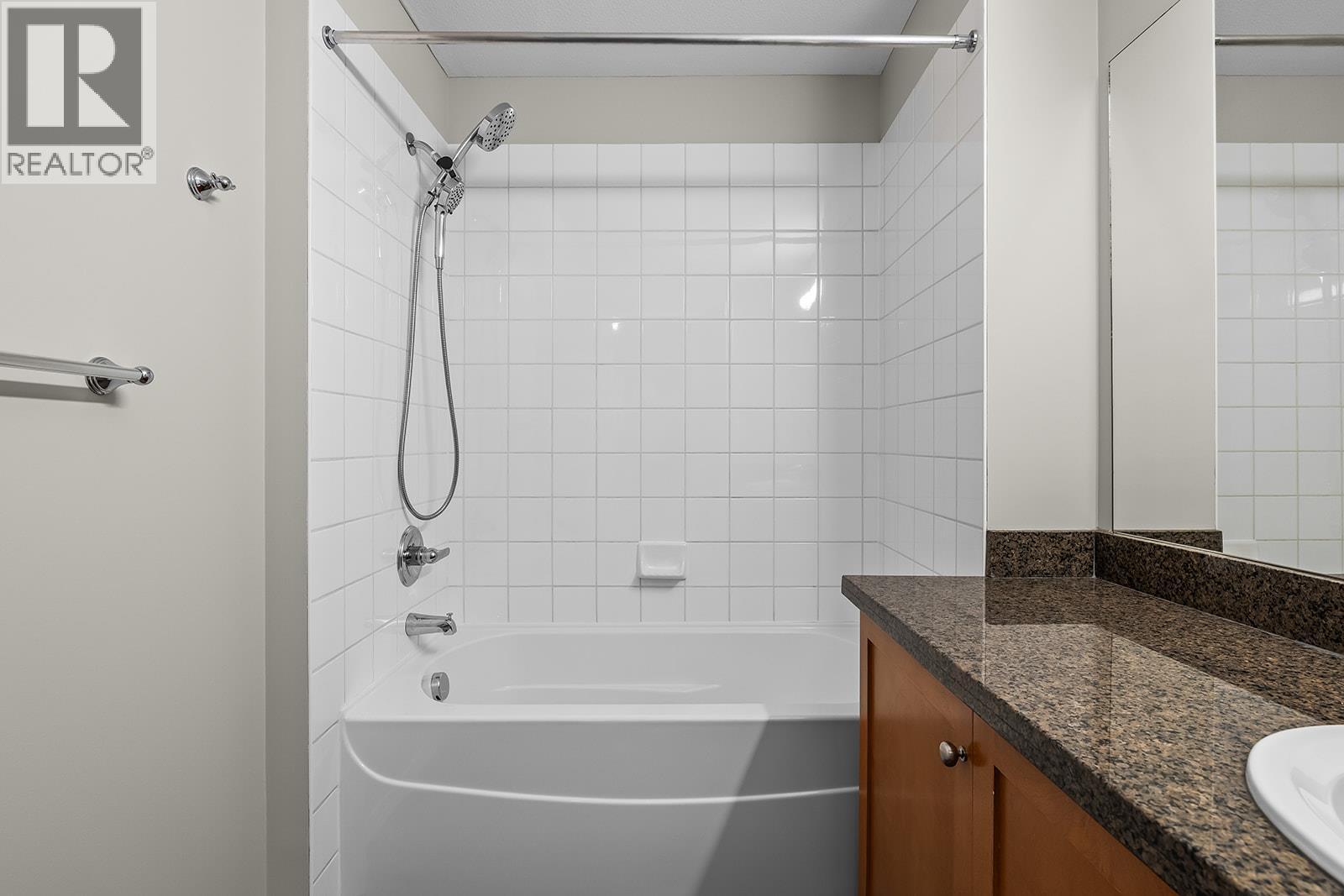 1873 Country Club Drive Unit# 2221