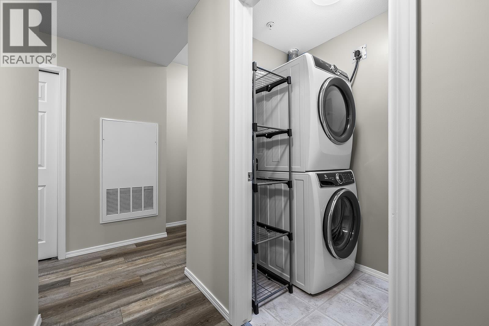 1873 Country Club Drive Unit# 2221