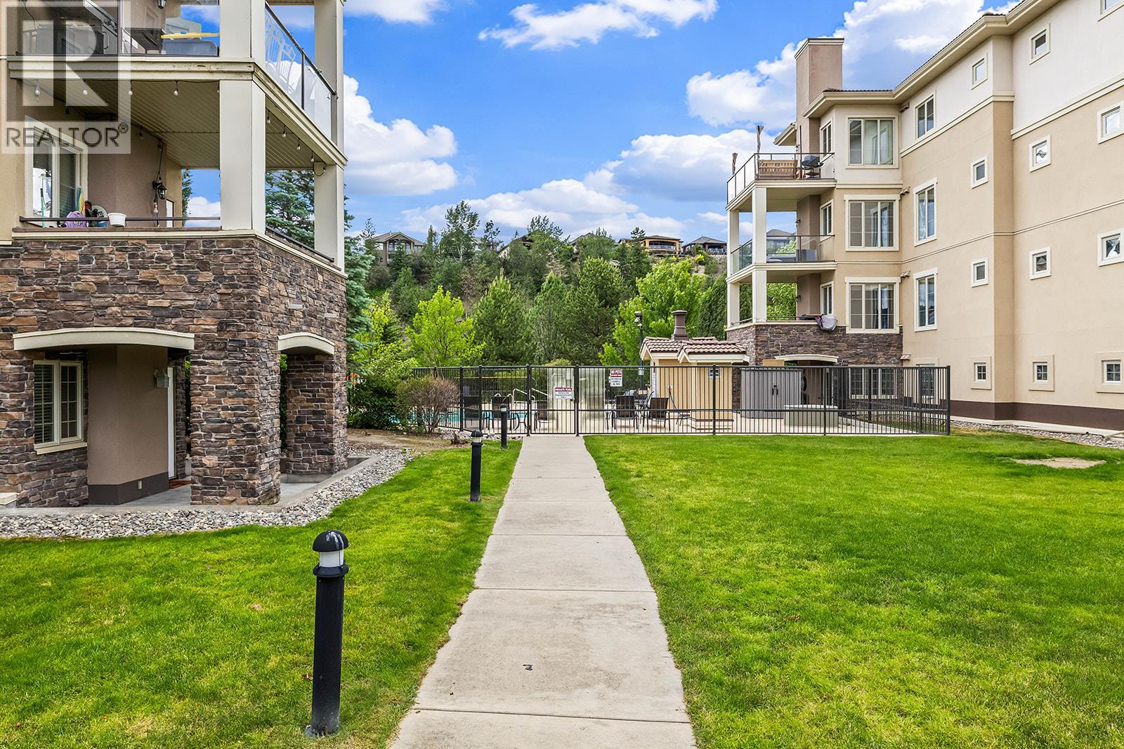 1873 Country Club Drive Unit# 2221