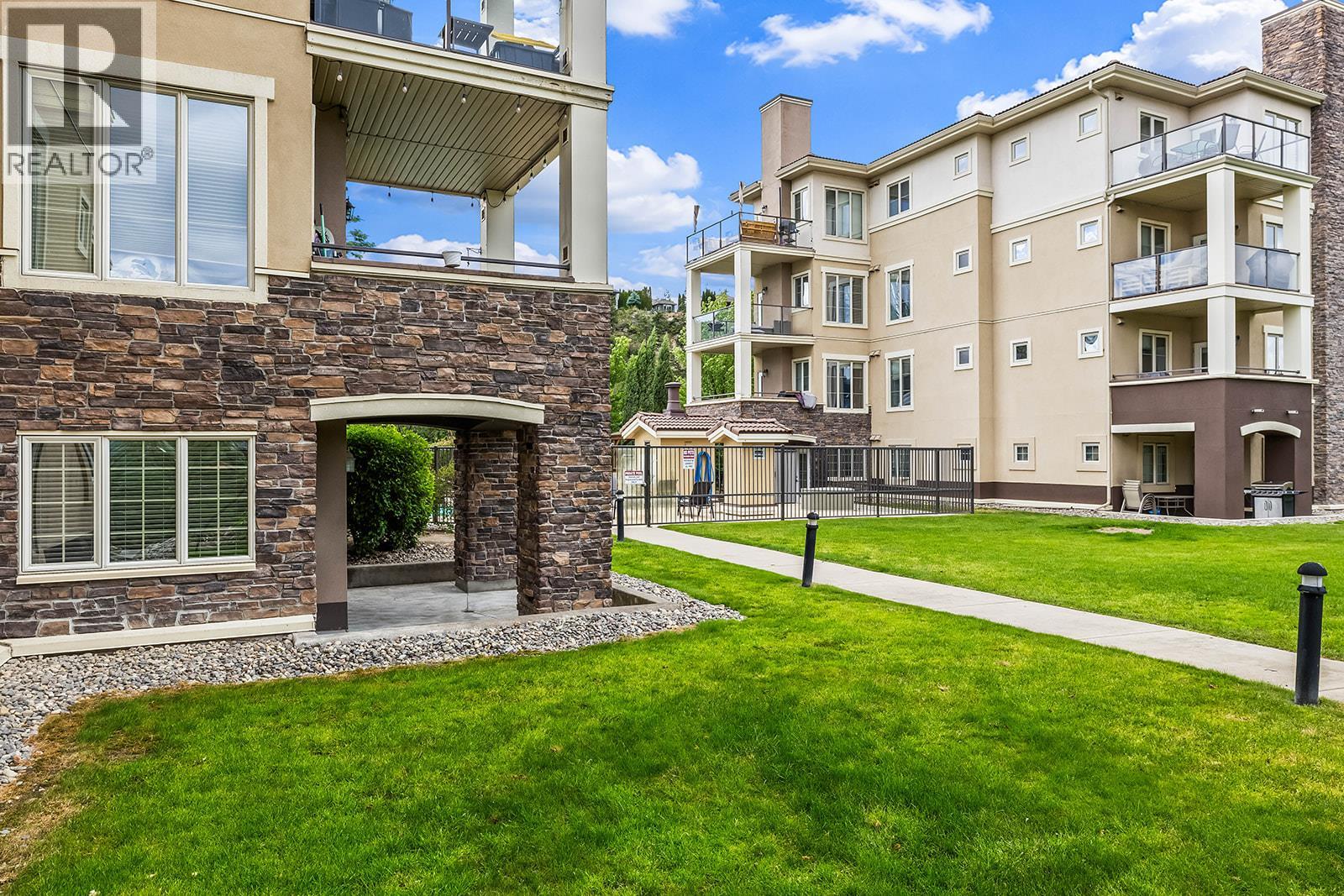 1873 Country Club Drive Unit# 2221
