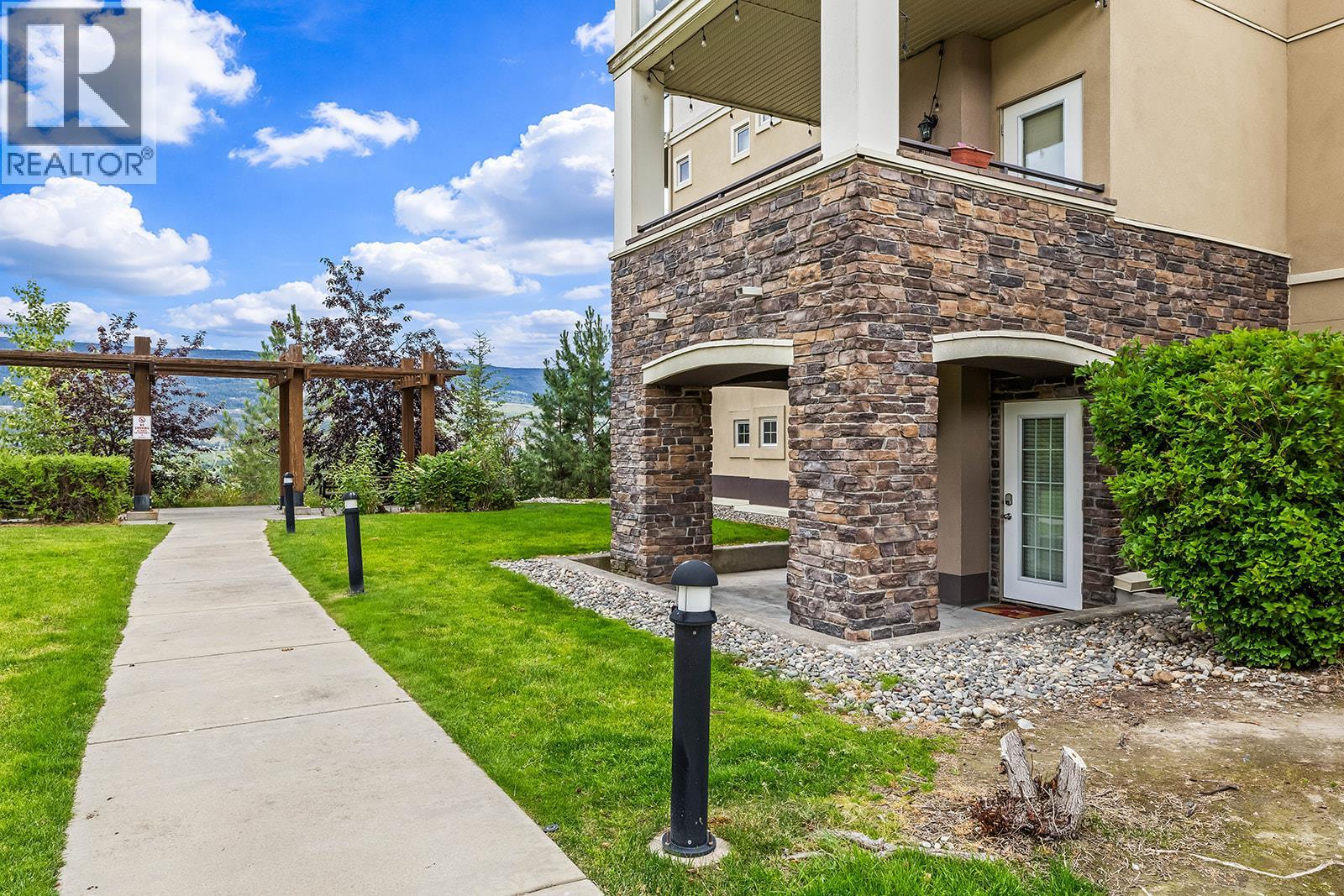 1873 Country Club Drive Unit# 2221