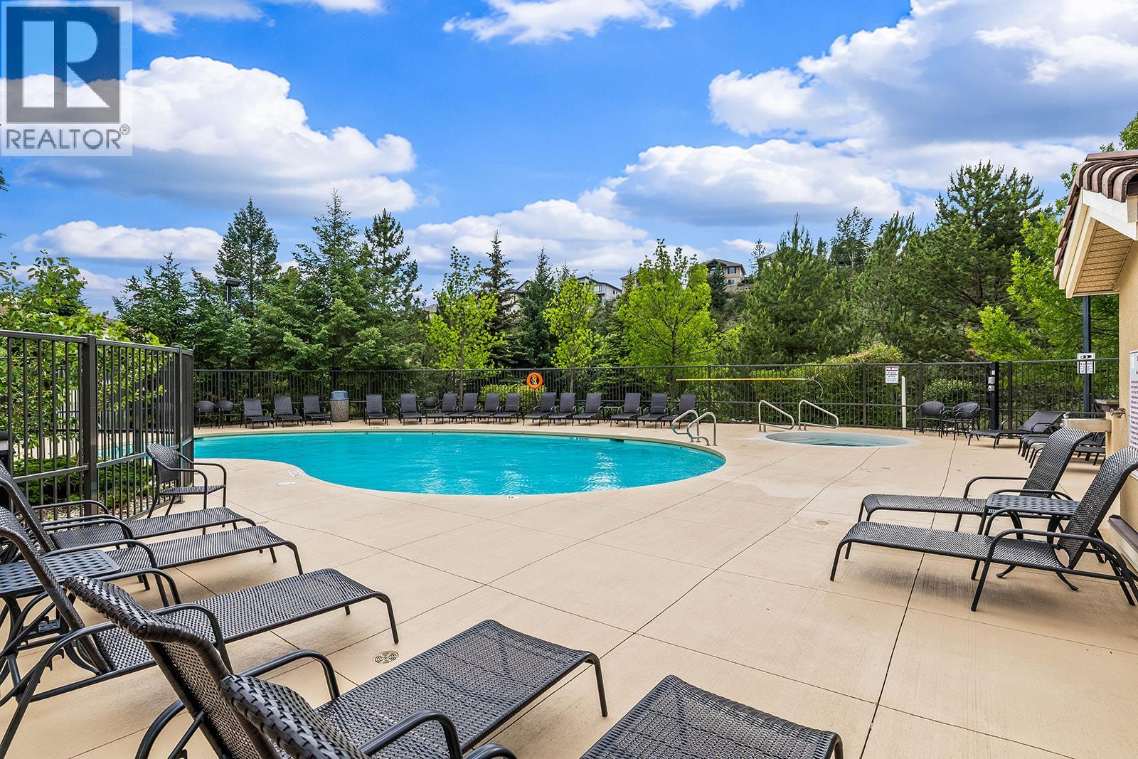 1873 Country Club Drive Unit# 2221