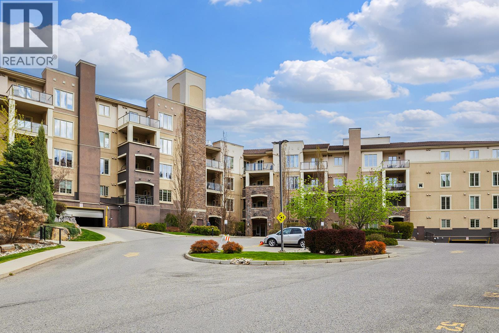 1873 Country Club Drive Unit# 2221