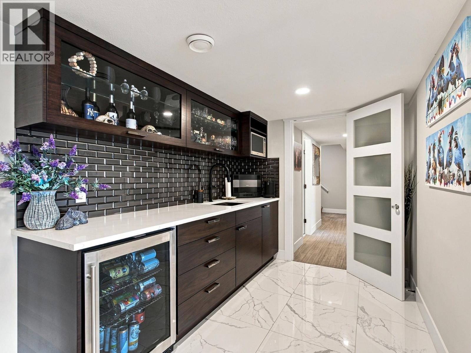 3280 Shiraz Court