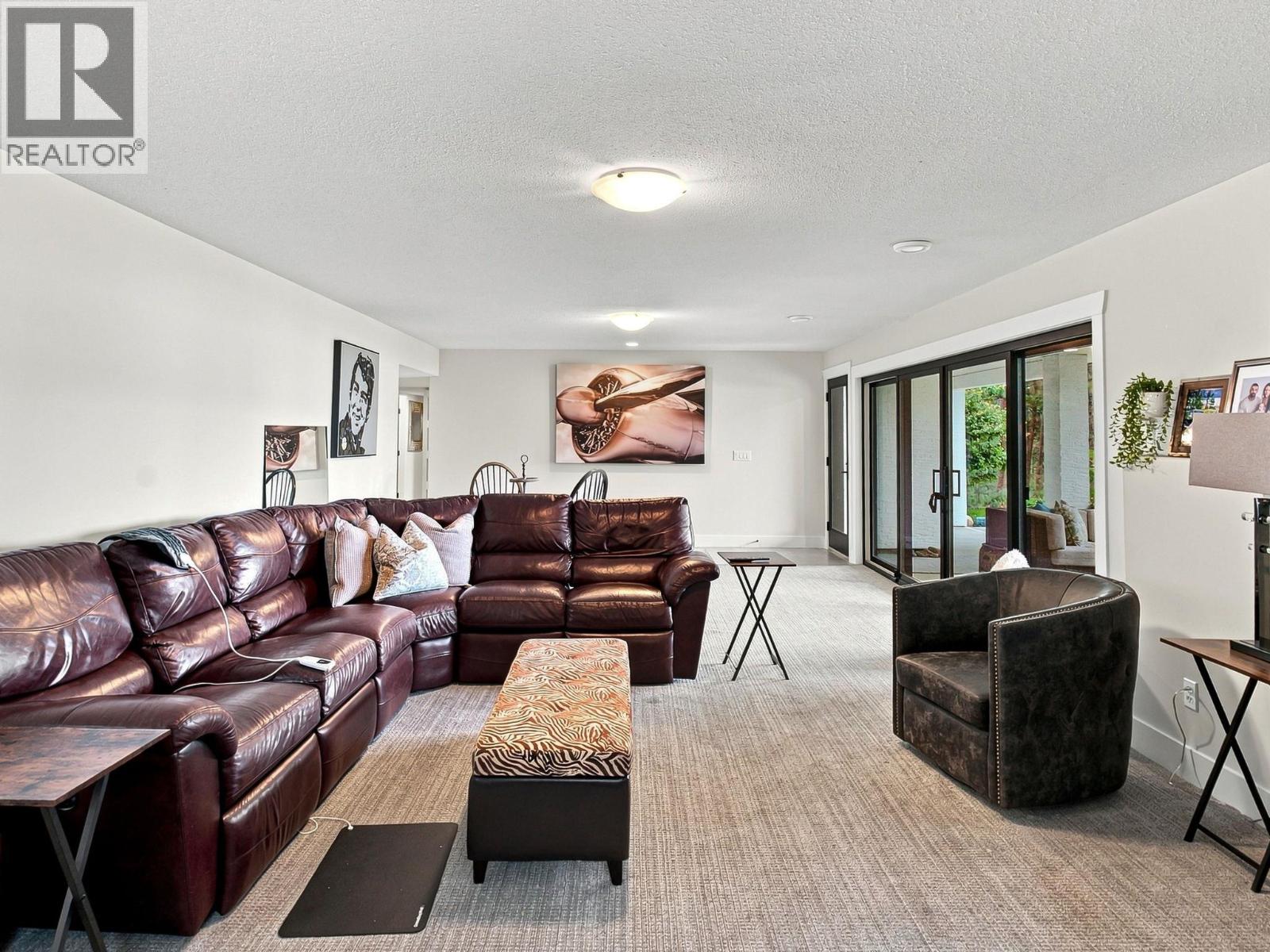 3280 Shiraz Court