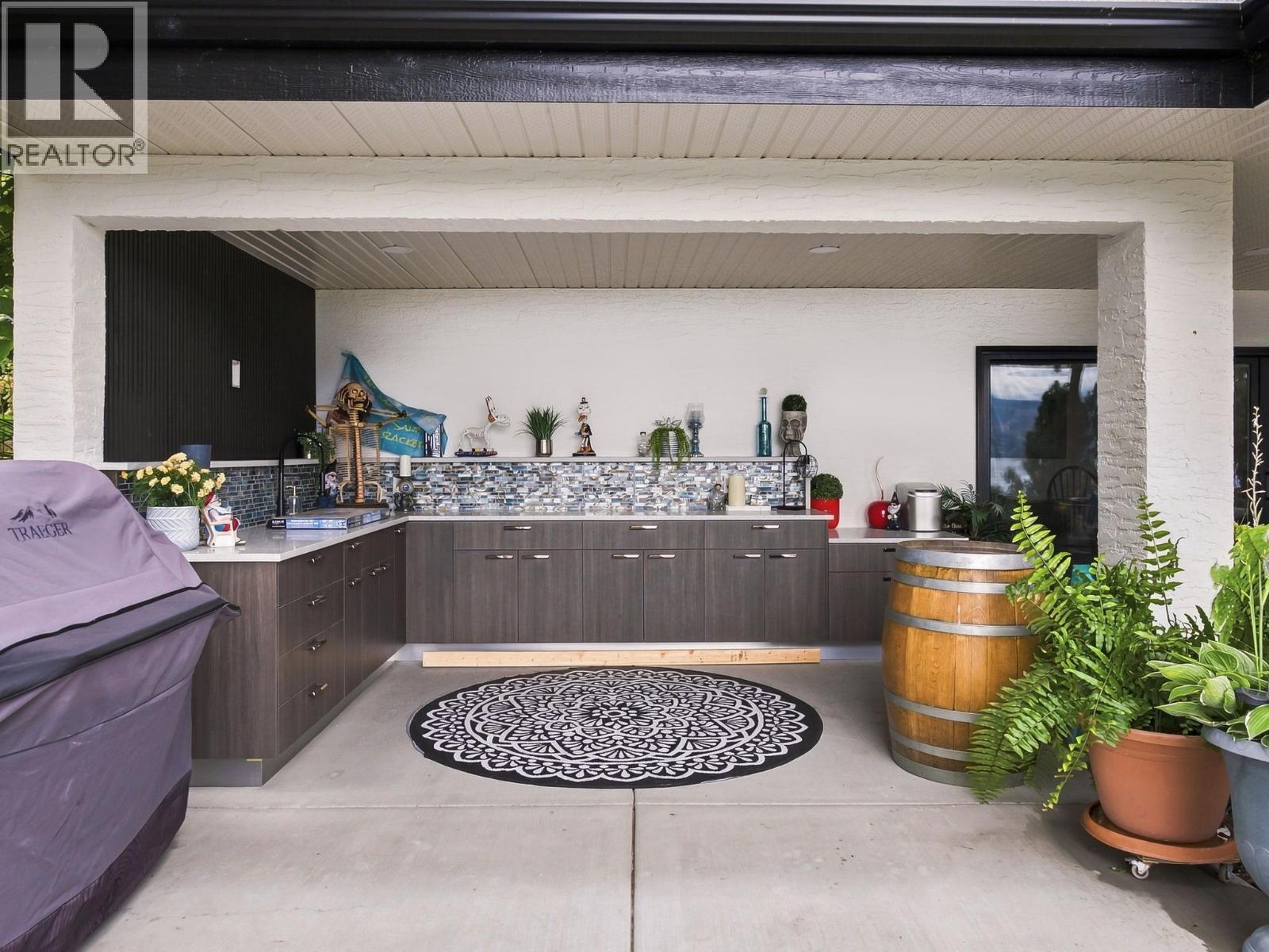 3280 Shiraz Court