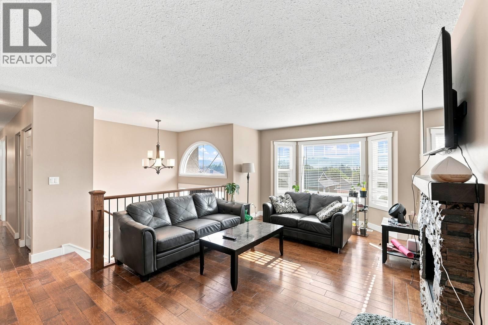 464 Glen Pine Court
