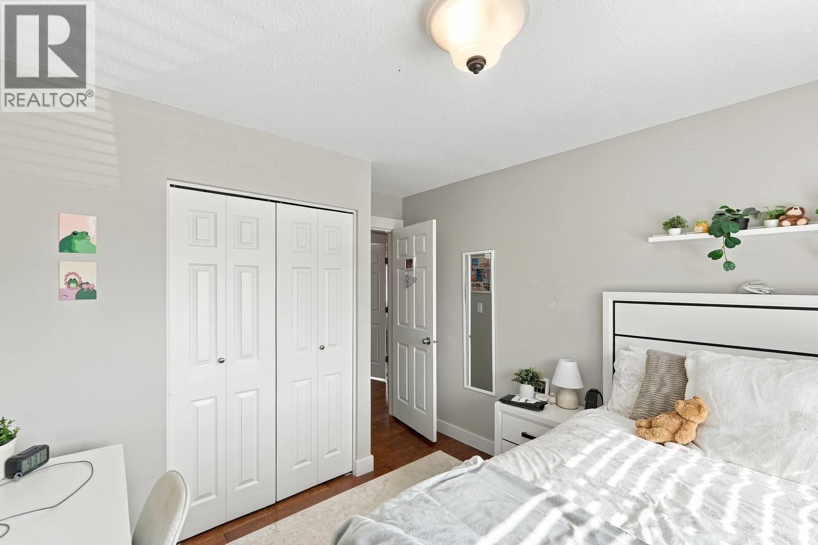 464 Glen Pine Court