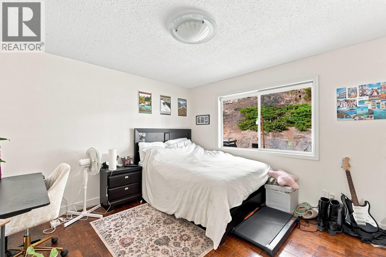 464 Glen Pine Court