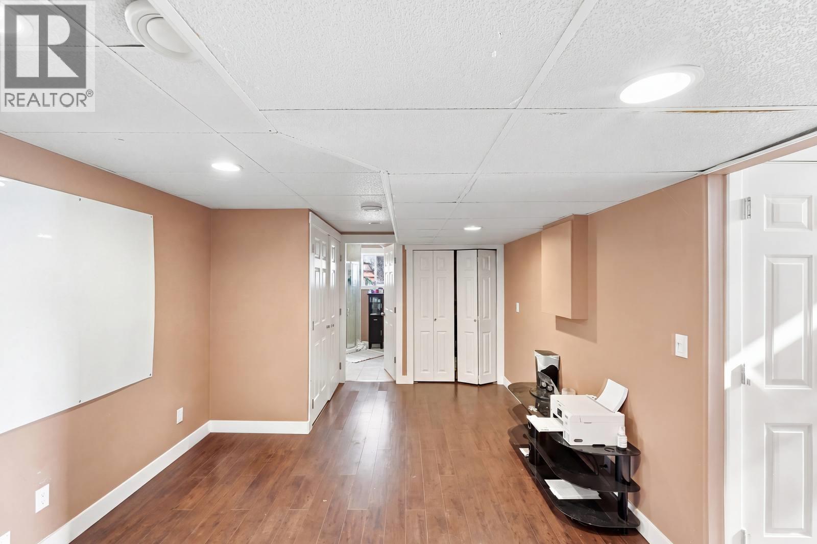 464 Glen Pine Court