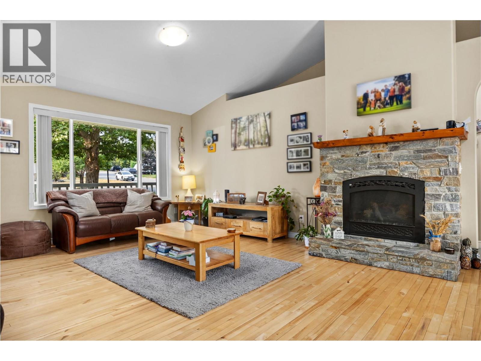 2735 Northview Place