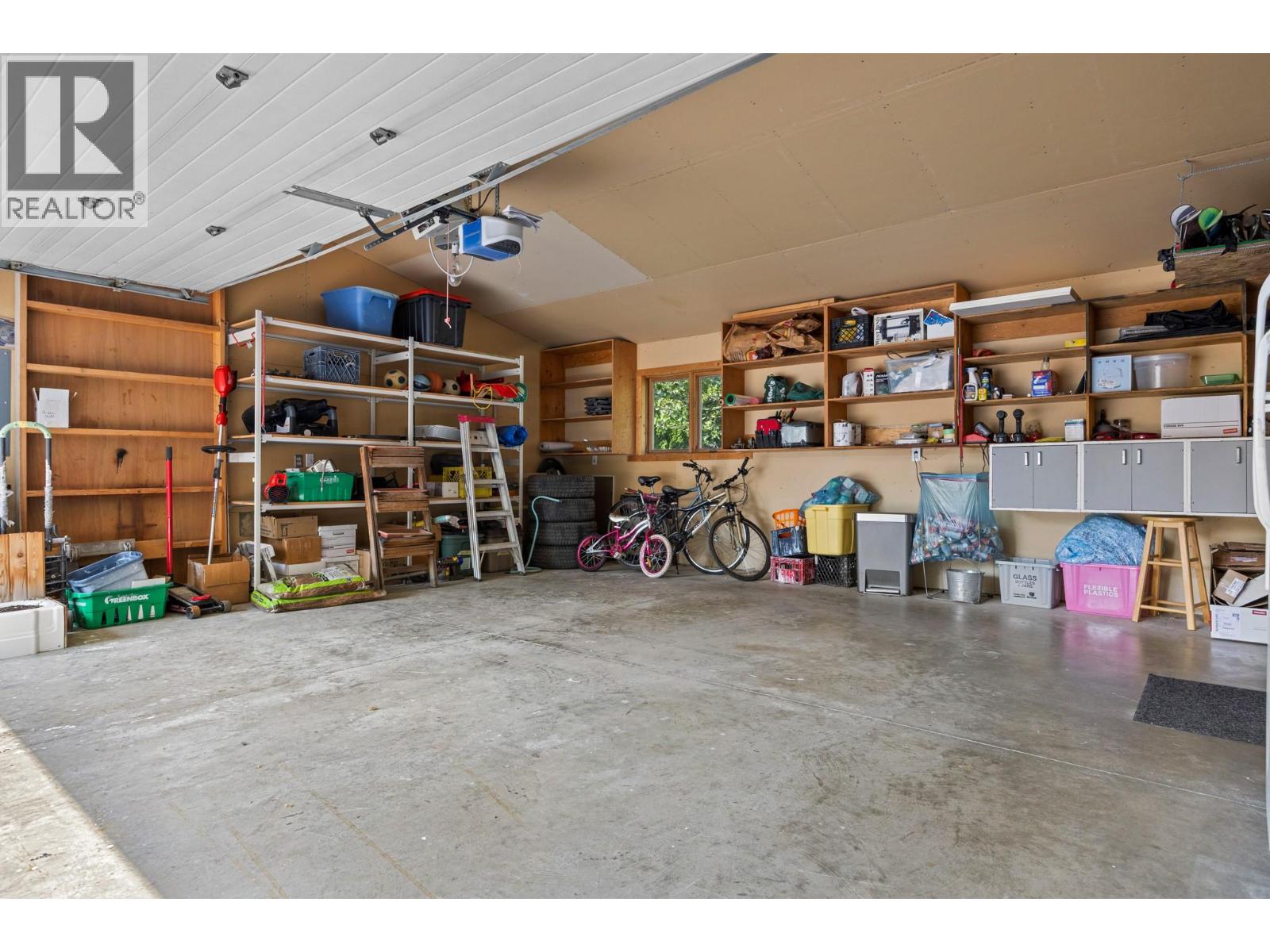 2735 Northview Place