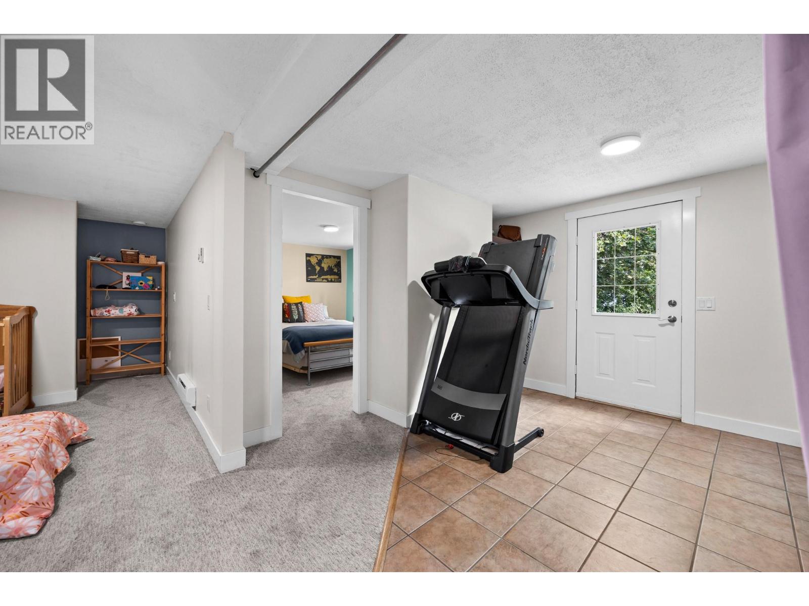 2735 Northview Place