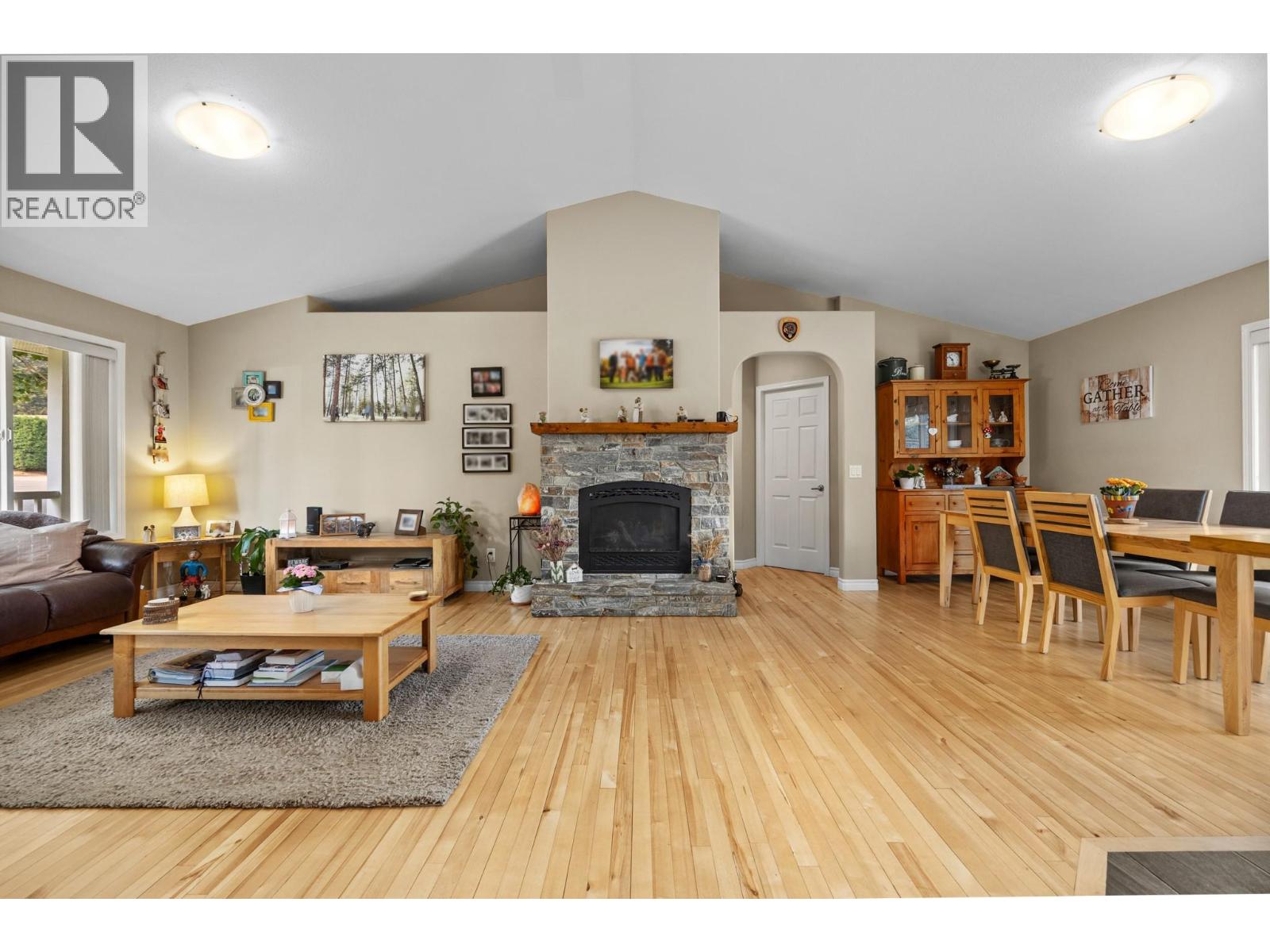 2735 Northview Place